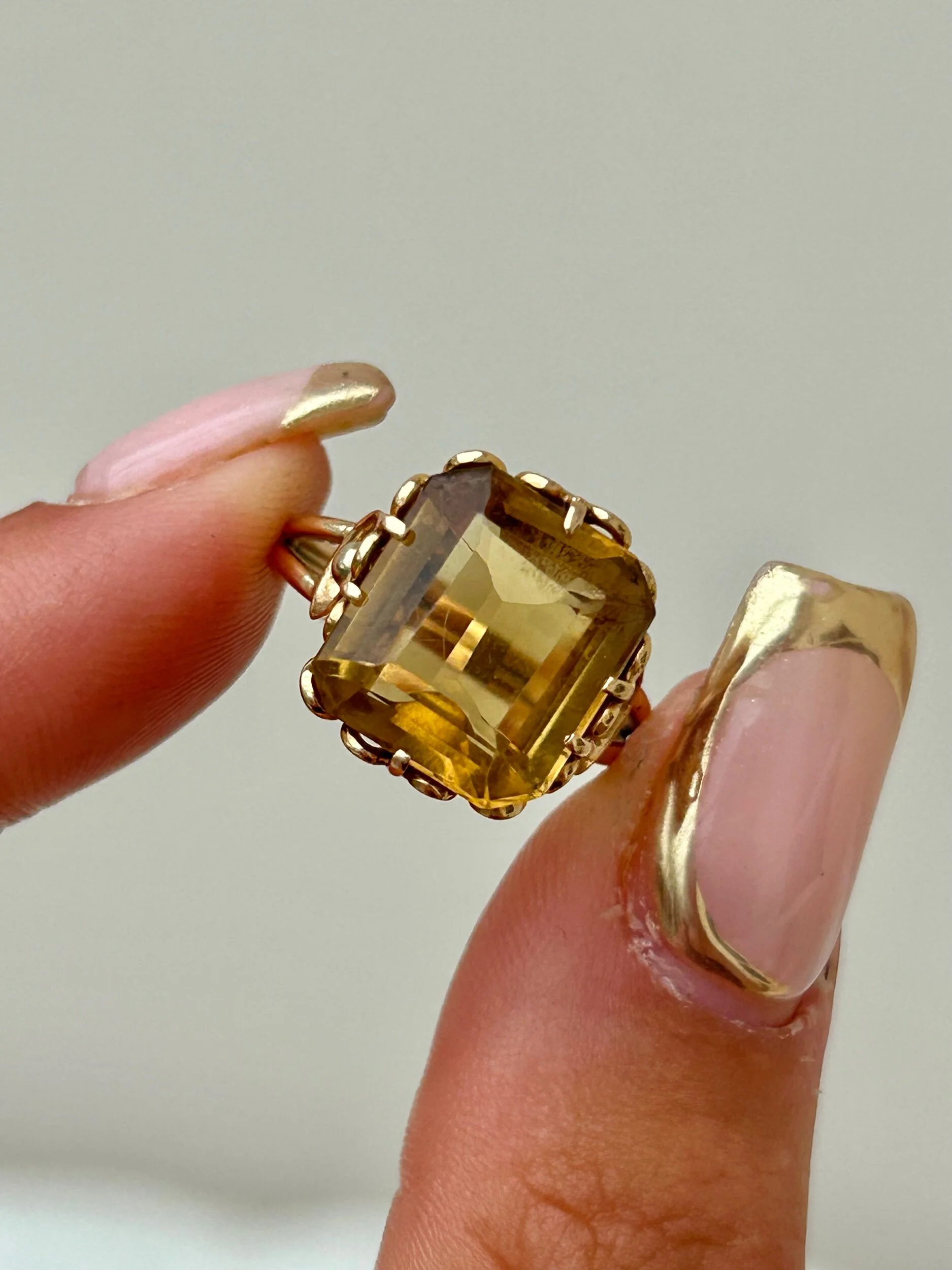 B7F086DA-90CD-49F8-8378-A5D41C8E7268