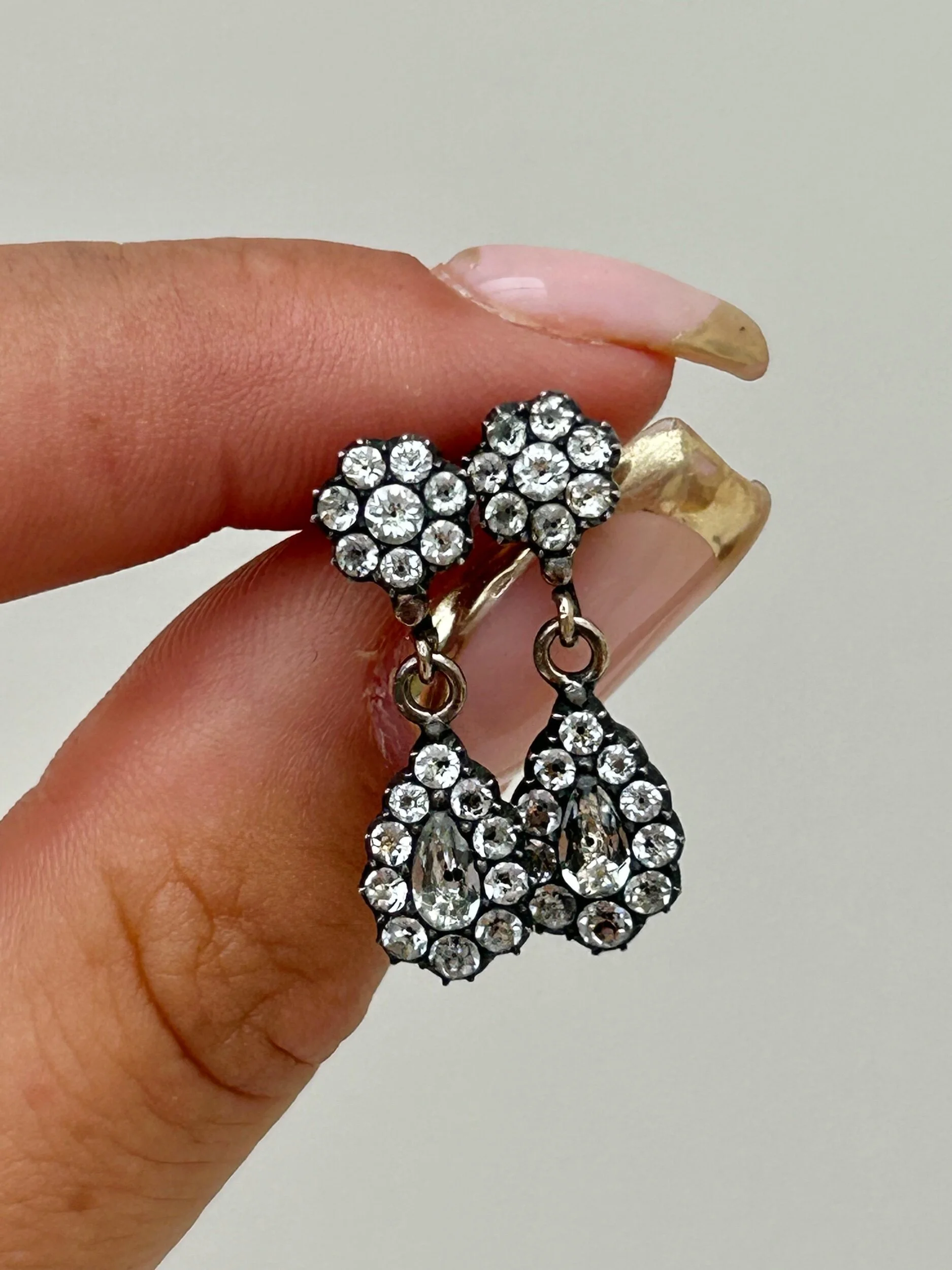 FD6EE256-A0C9-49B1-847F-814E83ACAE8C