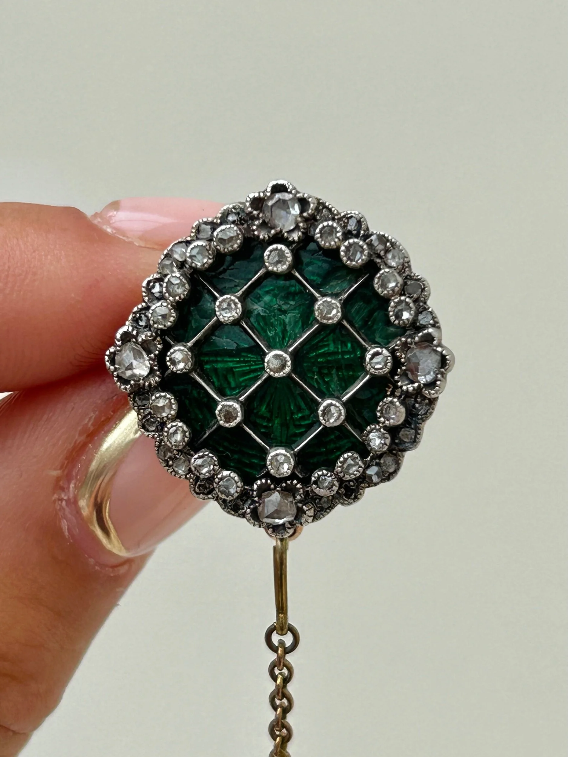 713490EF-61FE-43AD-A472-FA43AD9AE21E