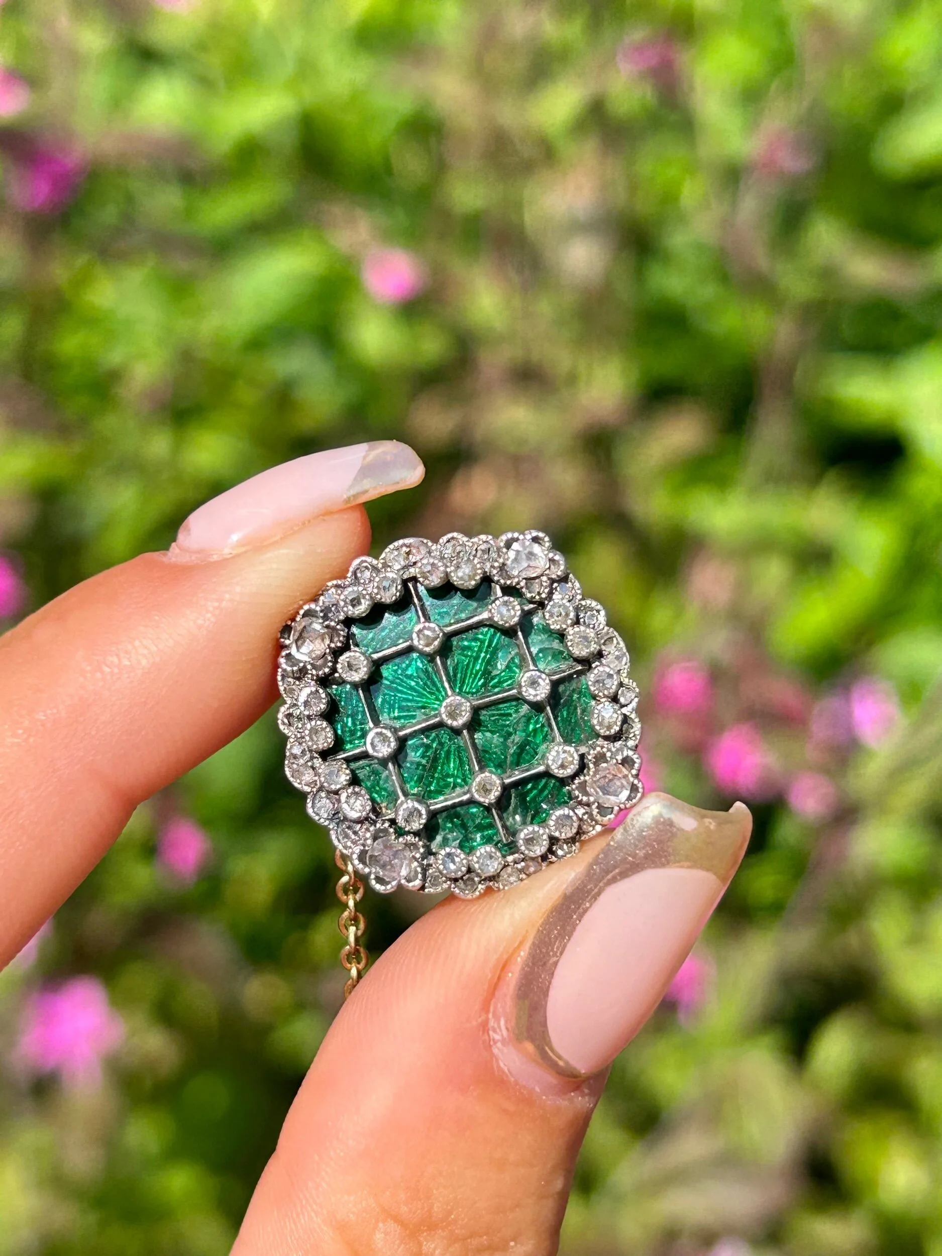 150A0B49-B3E4-46C5-A447-9FC4B6504153