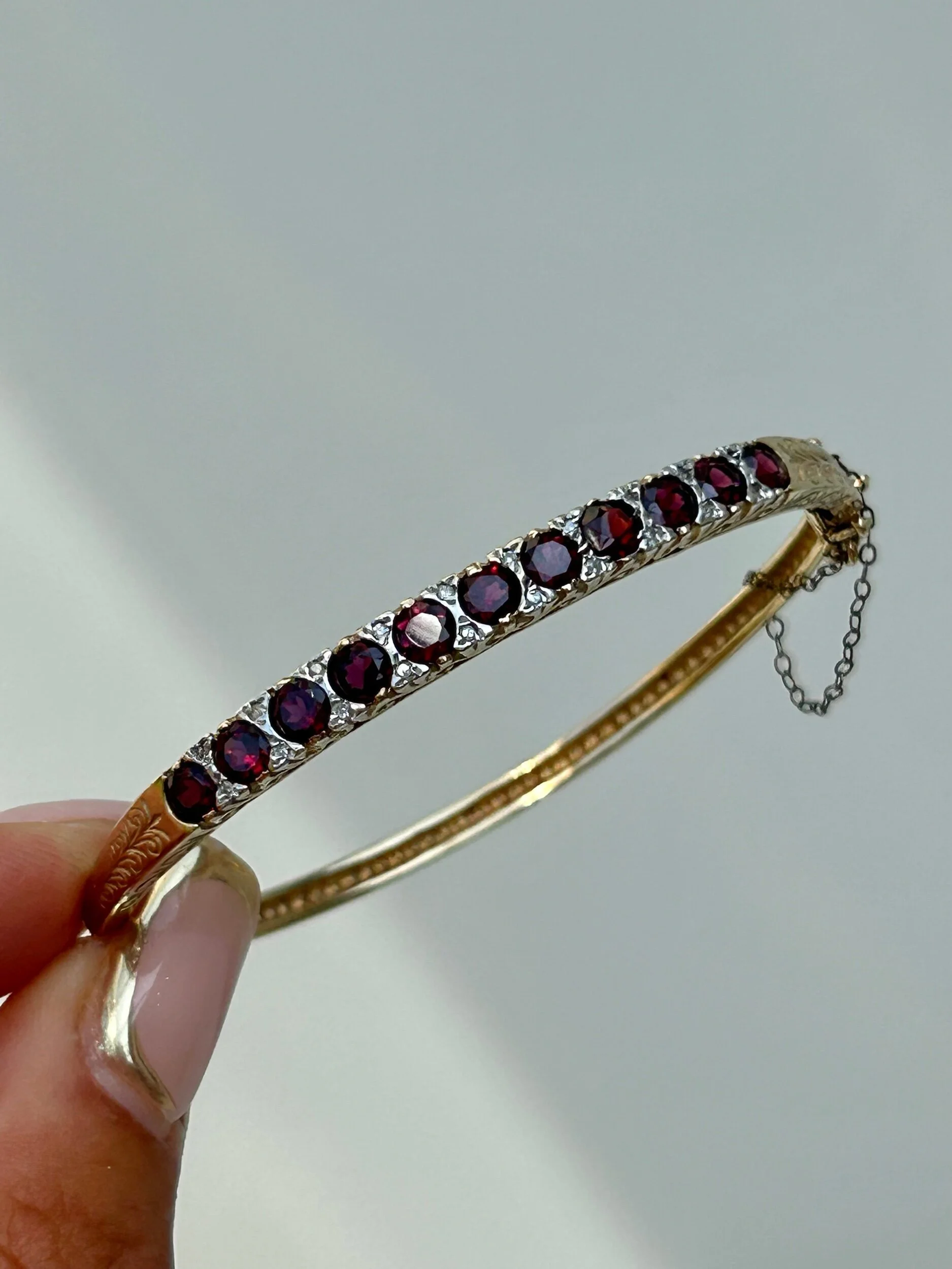 7E473F4C-AF49-490A-A109-0AFA07E9CCF4