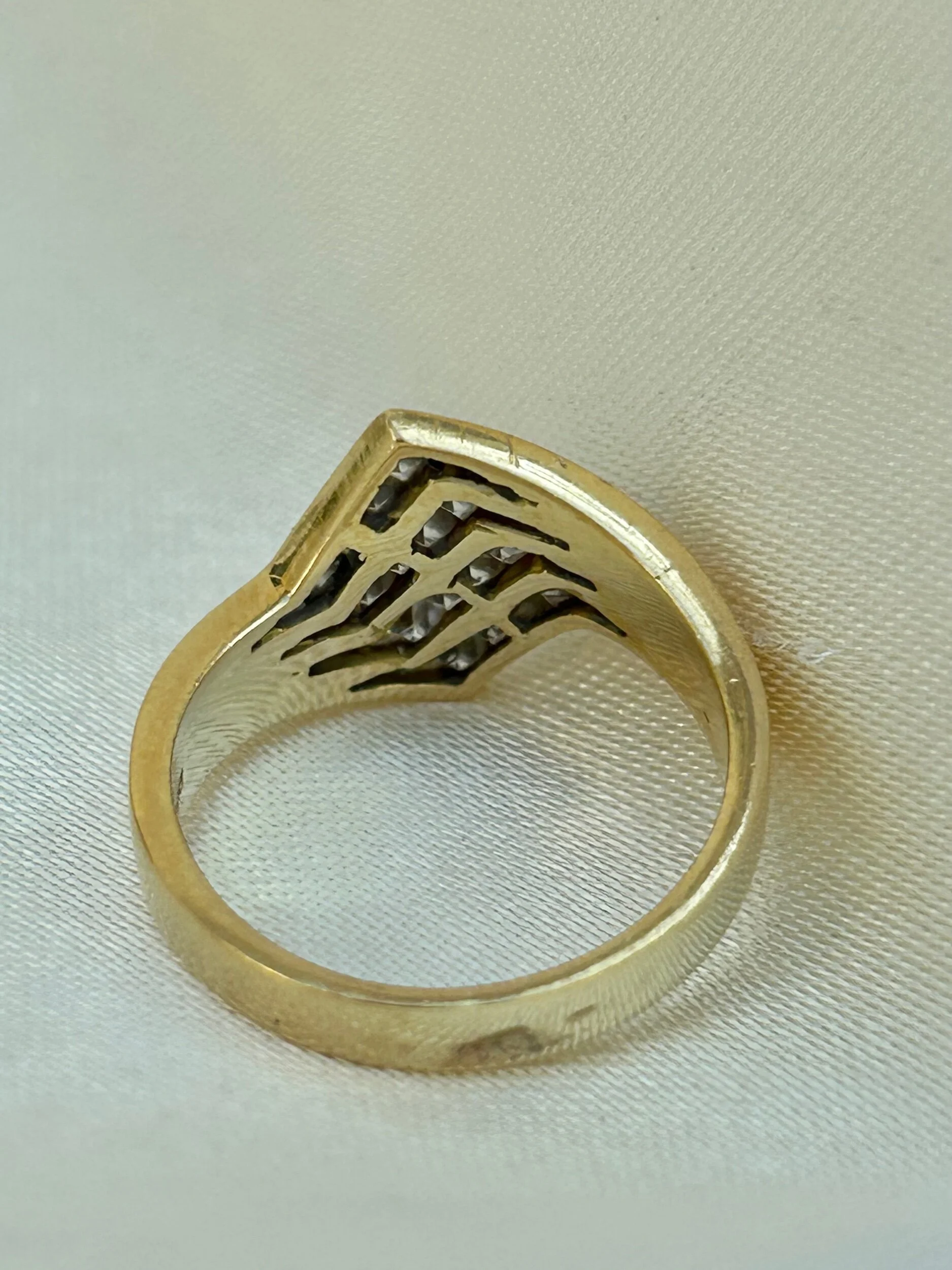 7D1A97A8-8EFC-42DF-BAF4-59CE2CCE3130