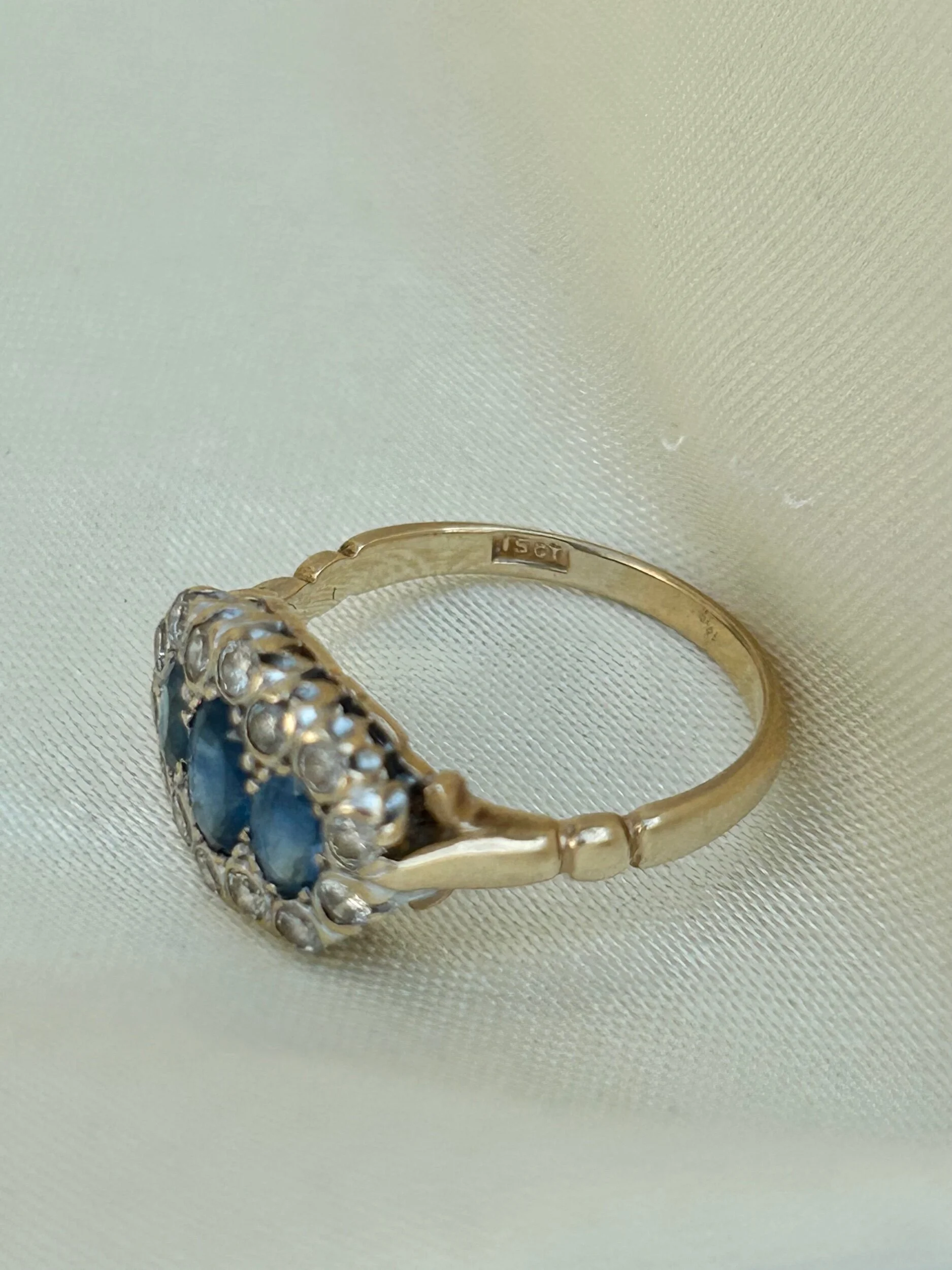 DEF3C7D3-ADBB-450A-AA5A-23821E80AED1