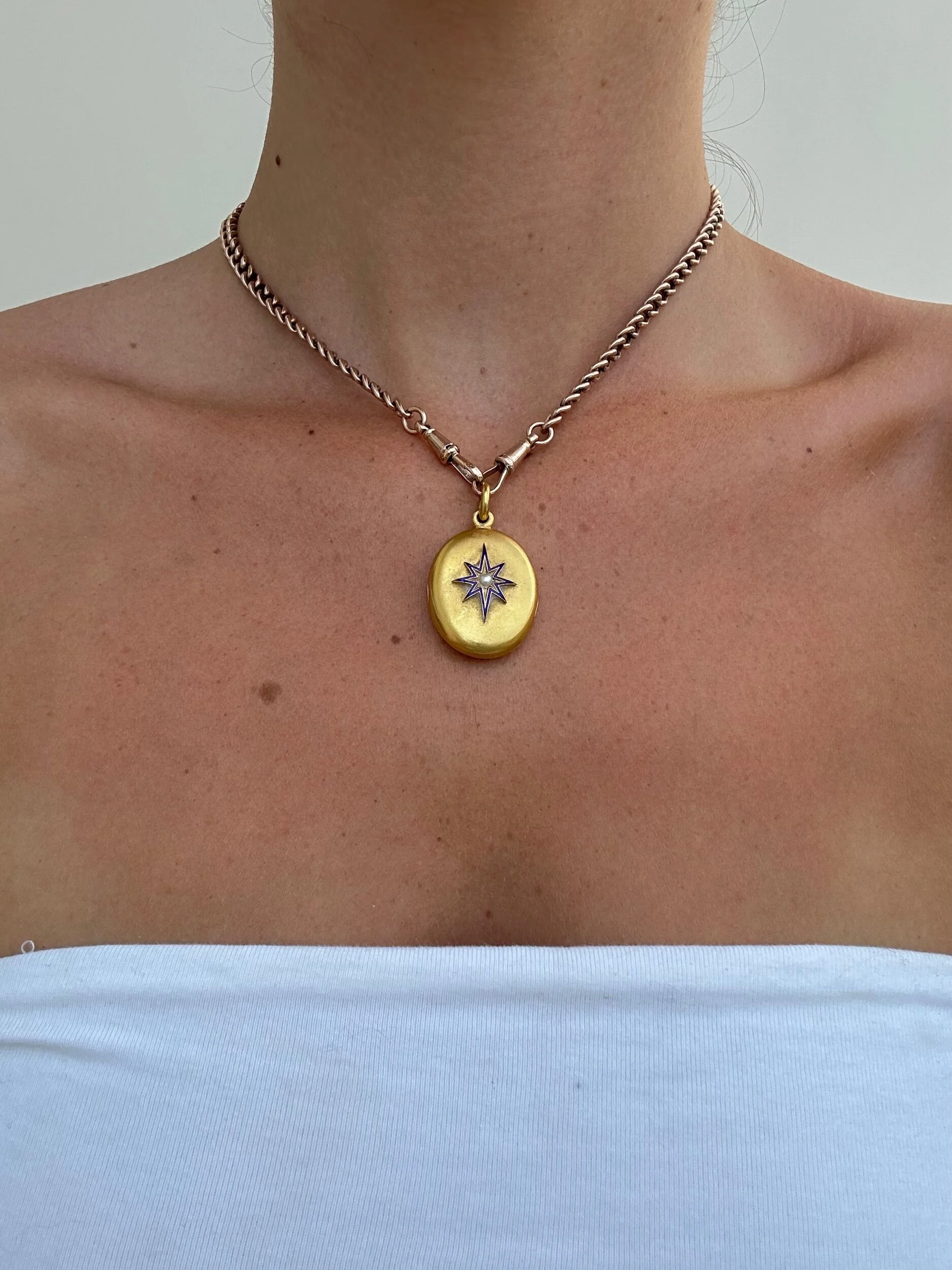 2B913141-A251-4524-8BF1-A2D058B72E47