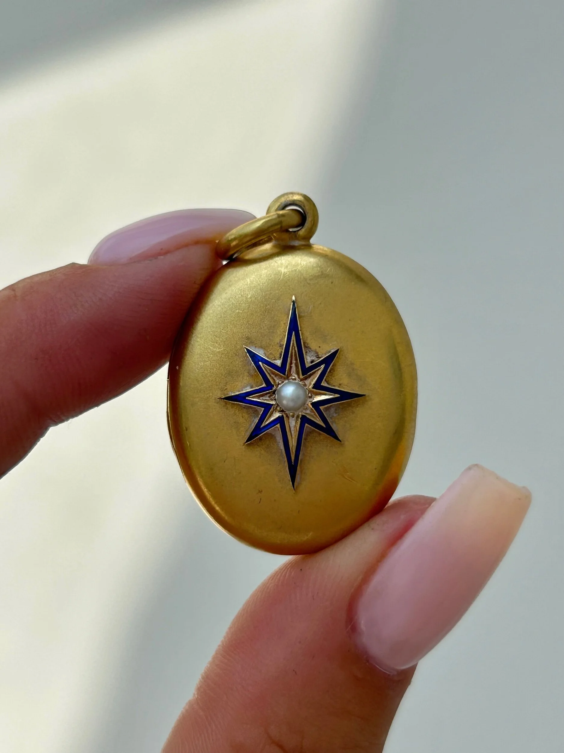 D9892C3C-774C-4961-ADD6-6CC20C1CFBD6