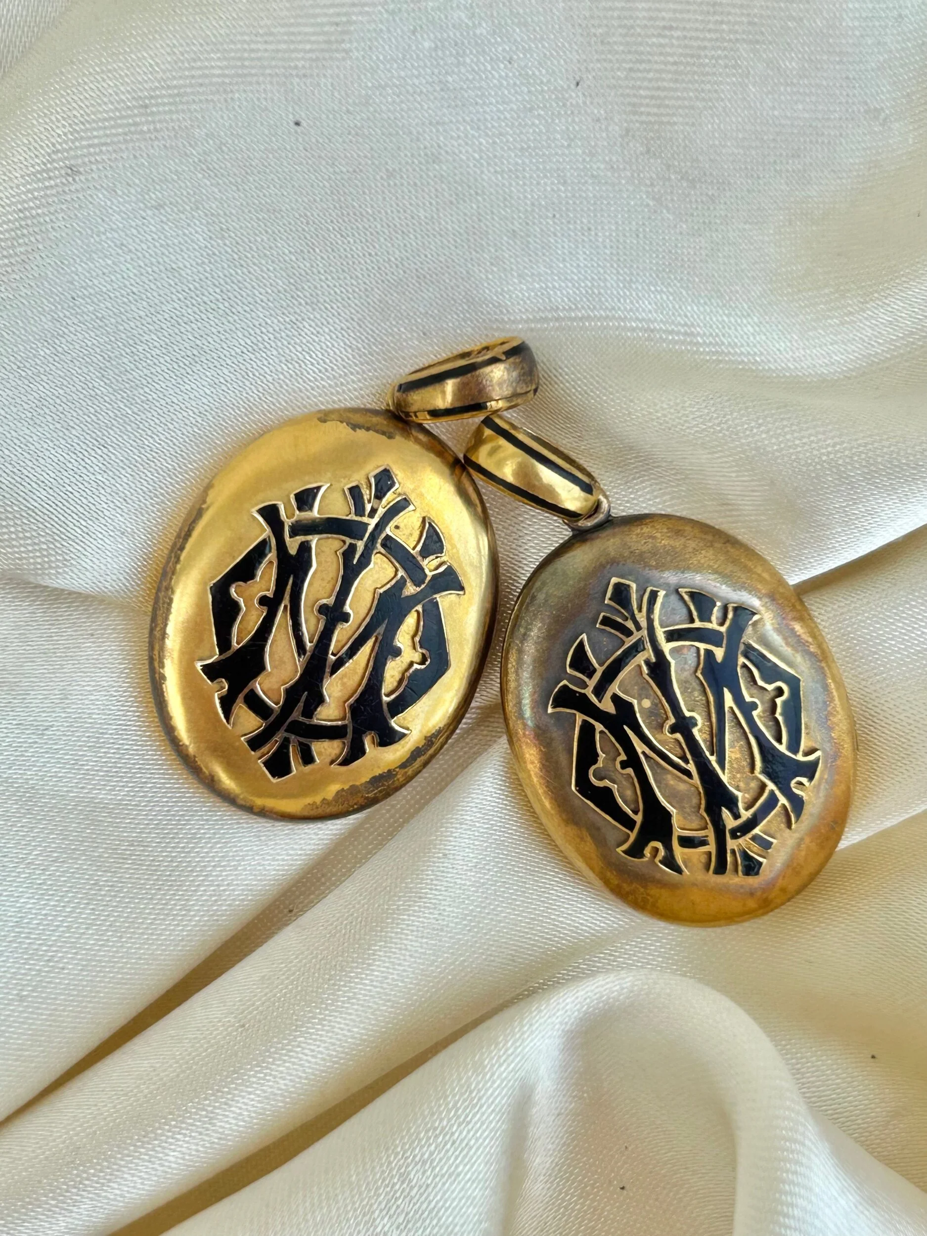 FE7A4ACC-2B4A-432E-82E7-7A283AE16BAA