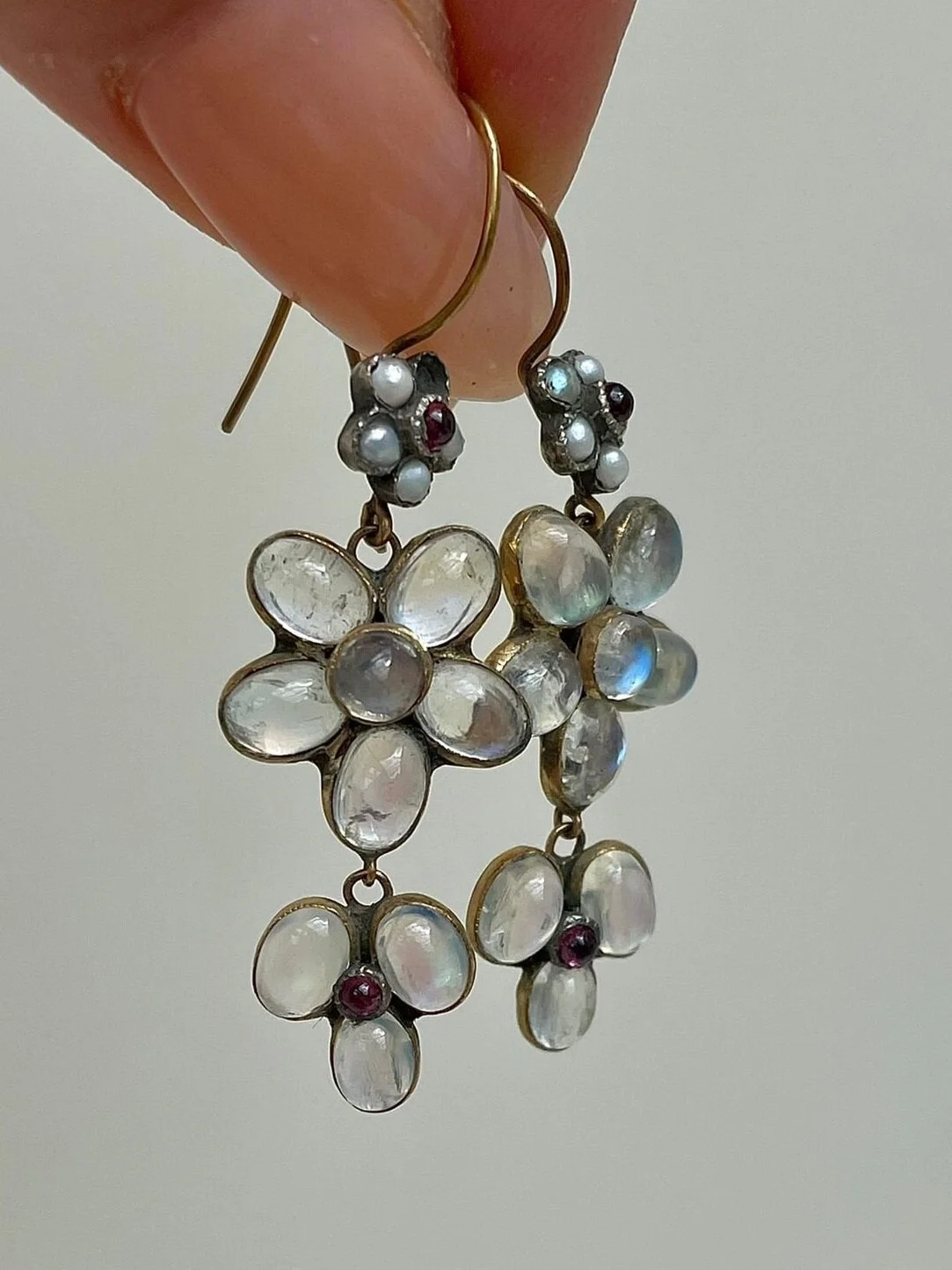 71600789-B8E9-4D9E-9F99-4CB07AF3806F