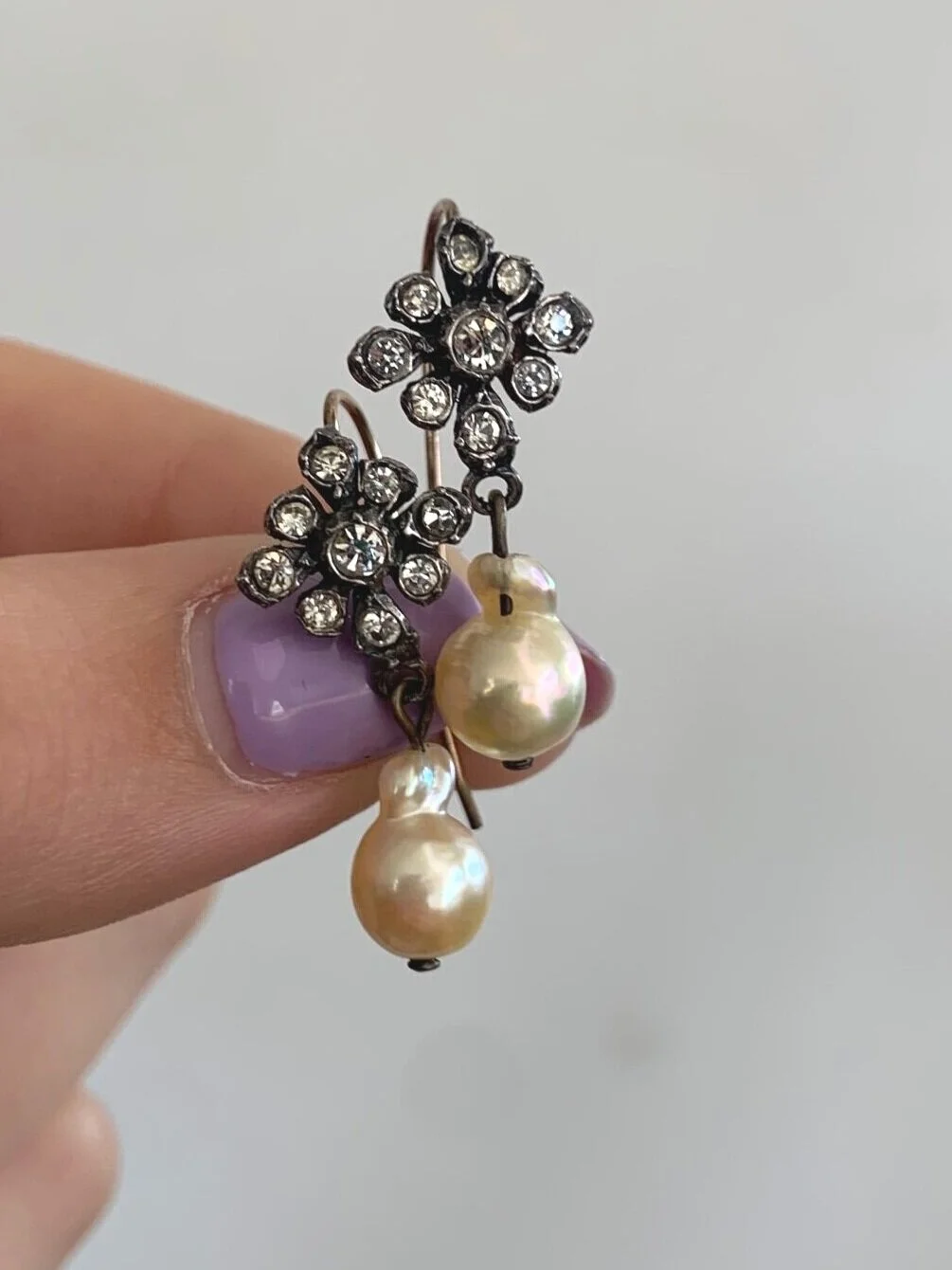 27290B26-6852-4058-AAEF-A2AEC1CF56D4