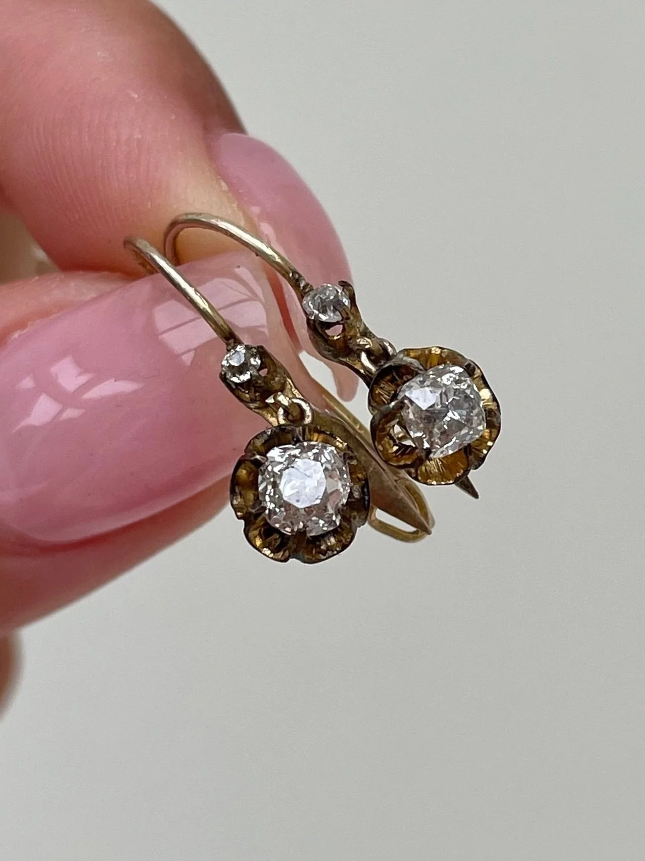 7A84FB3E-7393-4DD2-A090-501B7A505B1D