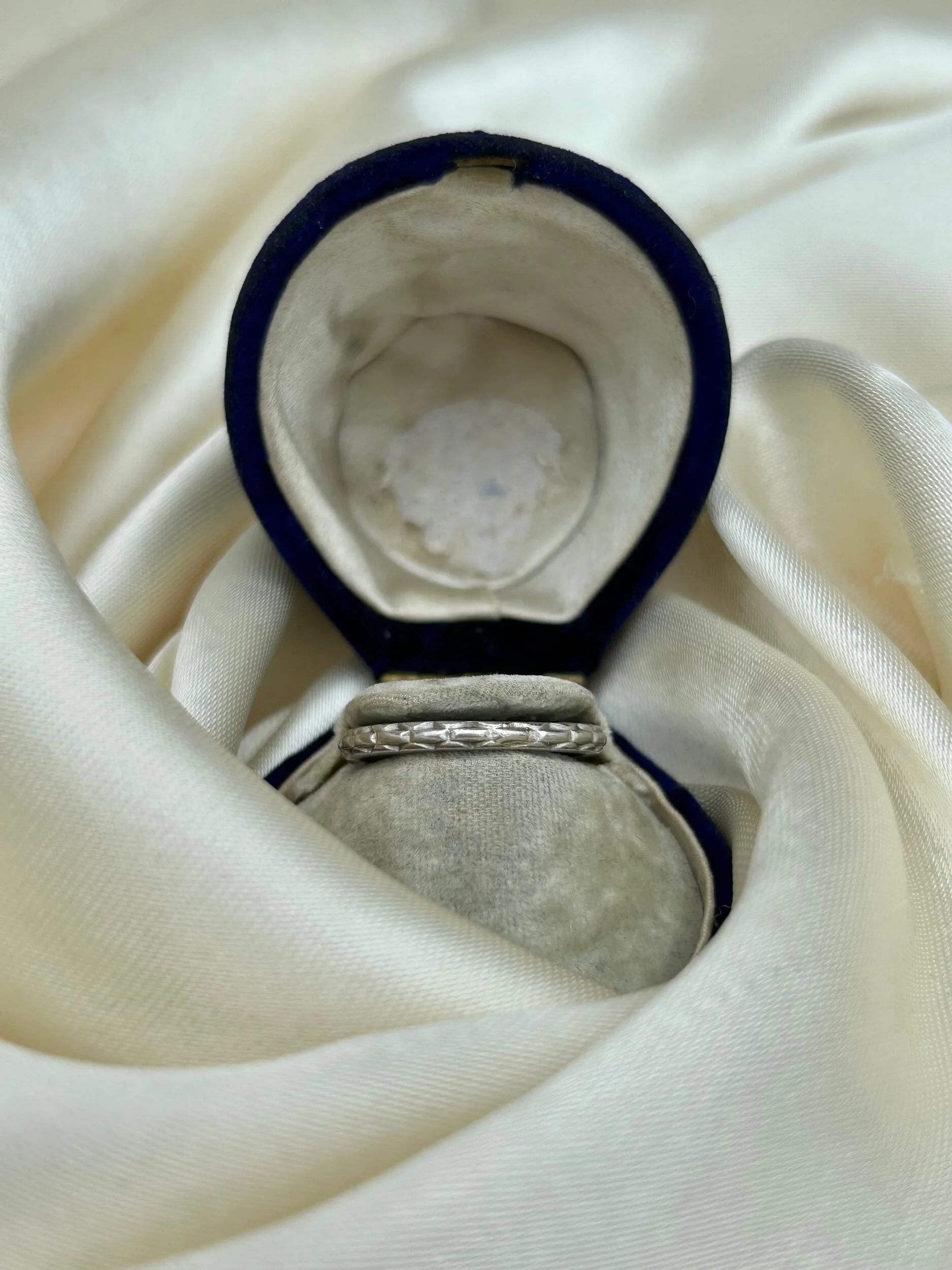 E0F0AEDB-C9EB-4A7F-ABD8-6EFEDA01B51E