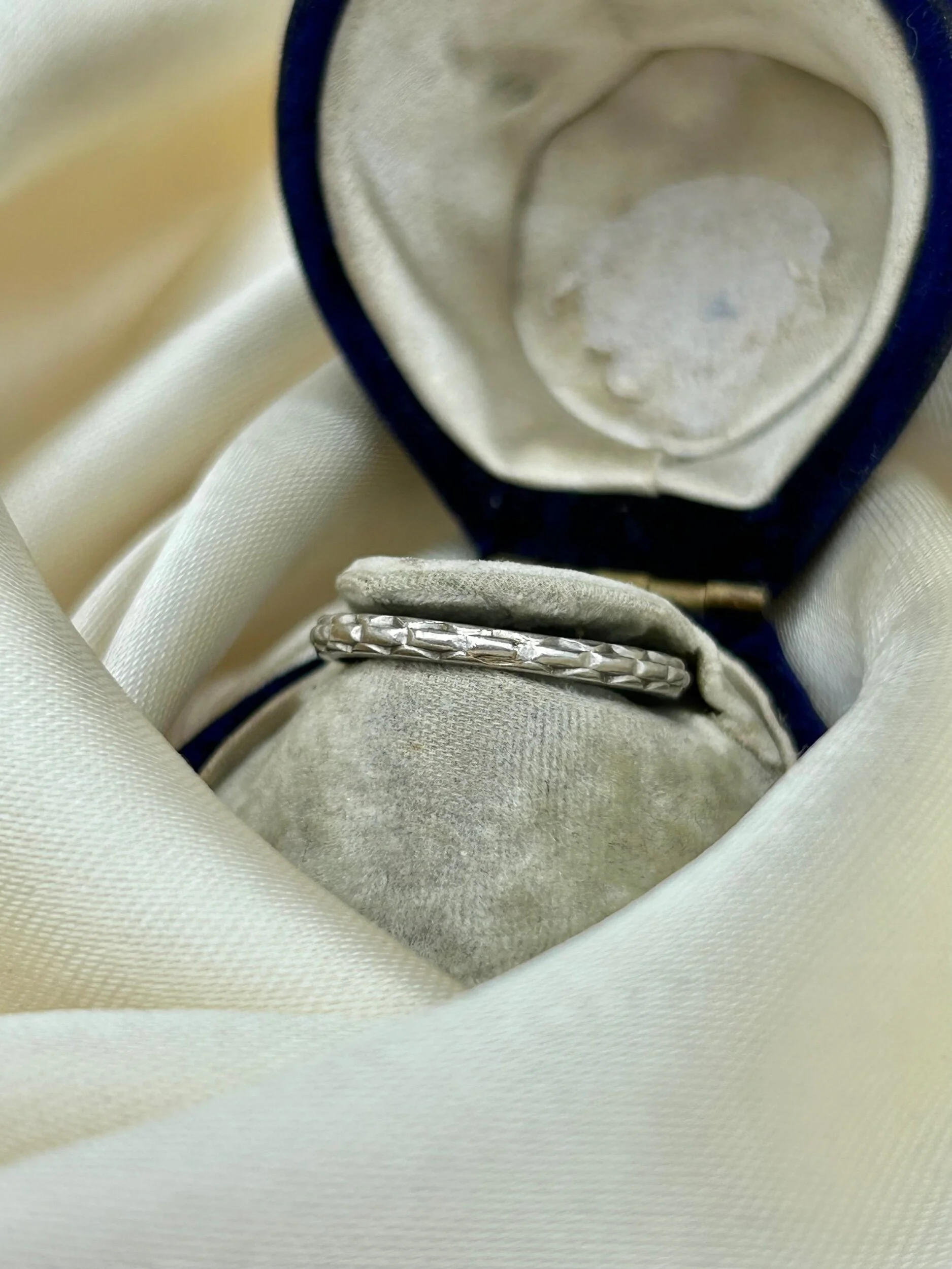 7EB7D540-AE0C-4D99-A7D6-77175376D5BC