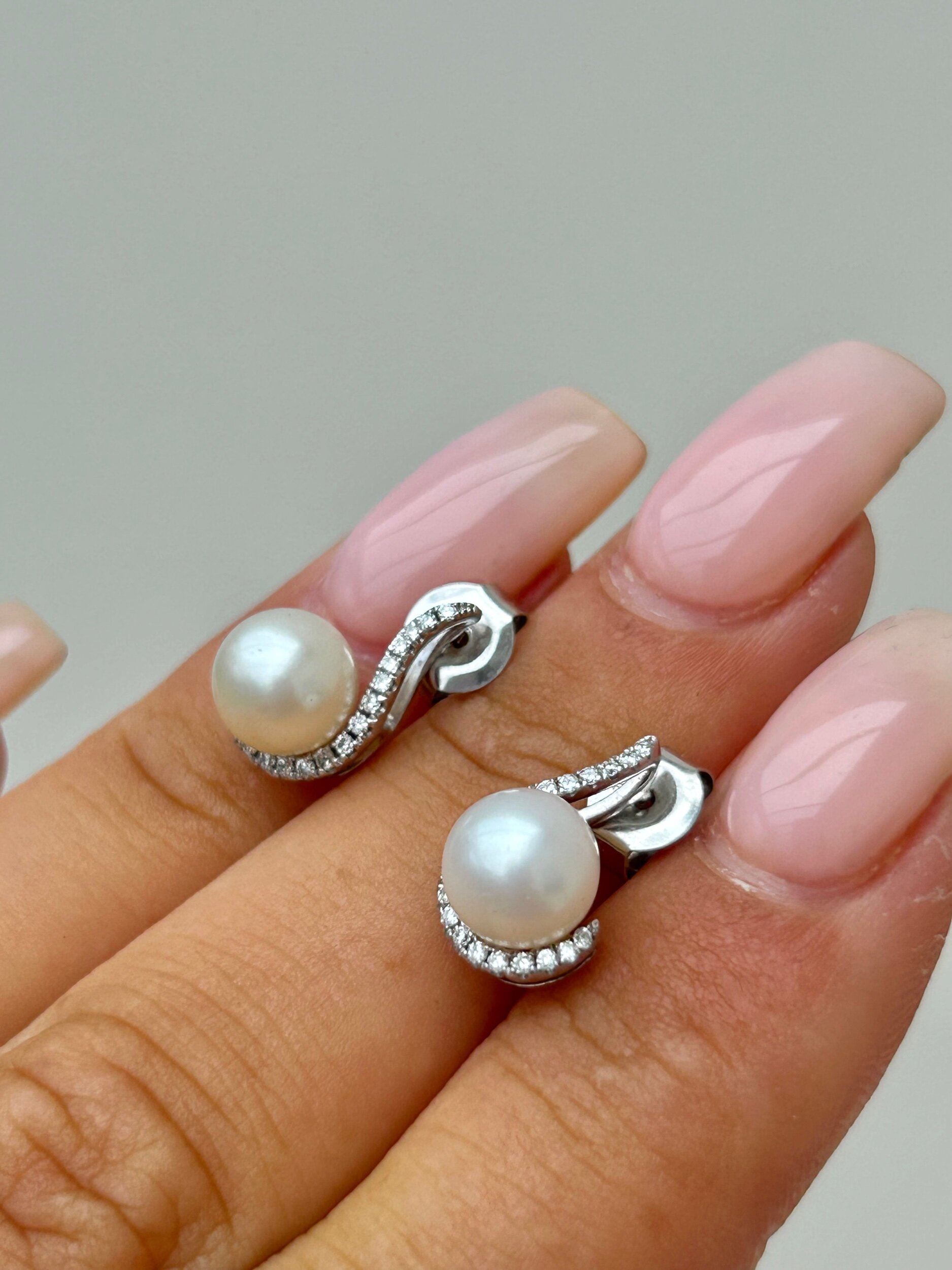 BC8BF0D1-FC5E-44F3-AE9A-1FDAA25D869B