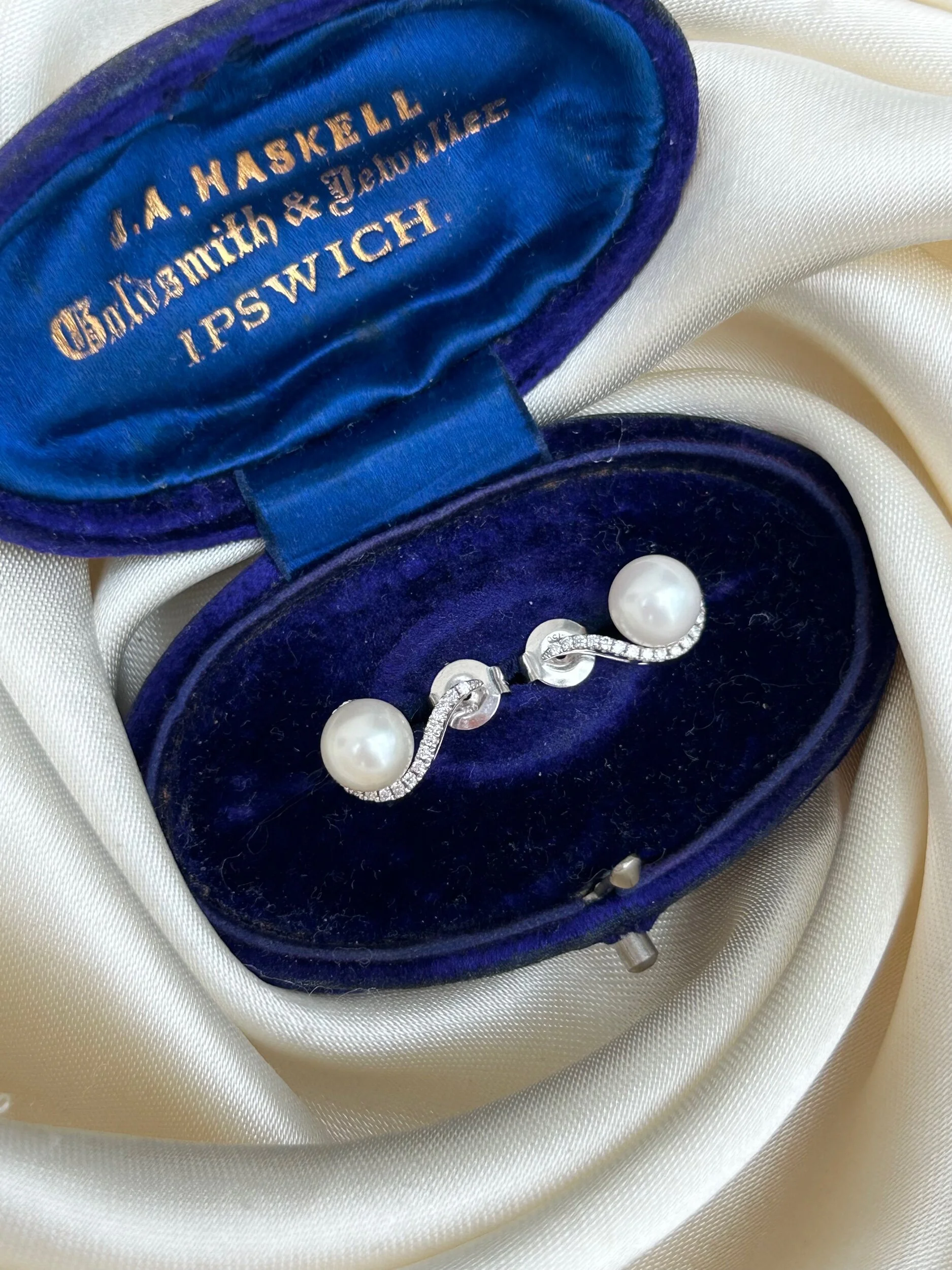 6E6EB94B-B510-4CCF-8513-19BAD5946F83