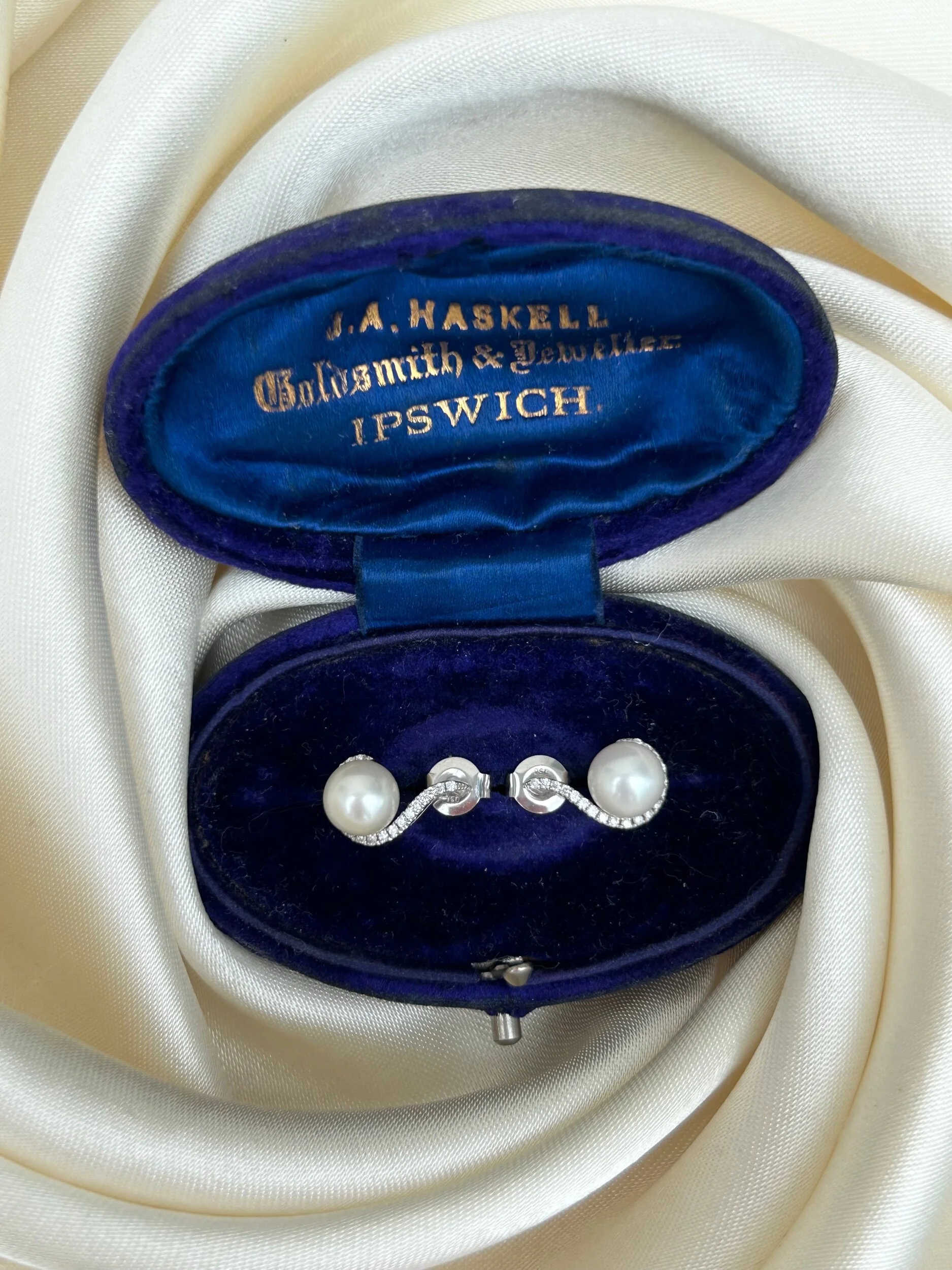 447B2DF8-6F8A-4A3C-8AD3-6CAAC8AAFB3E