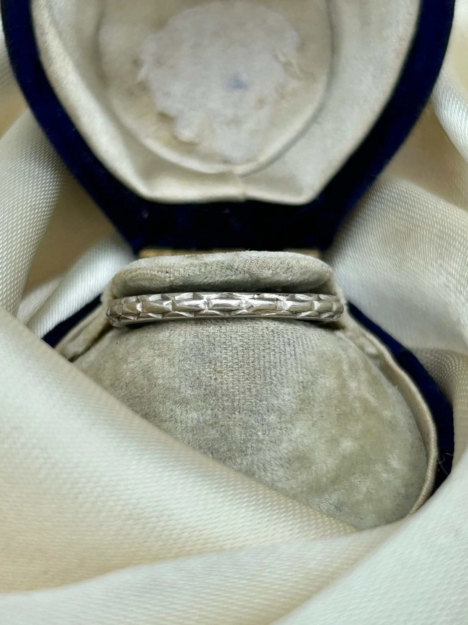 3EF6C709-DC5F-4F2A-BEA7-6BAC4BE5FF0E