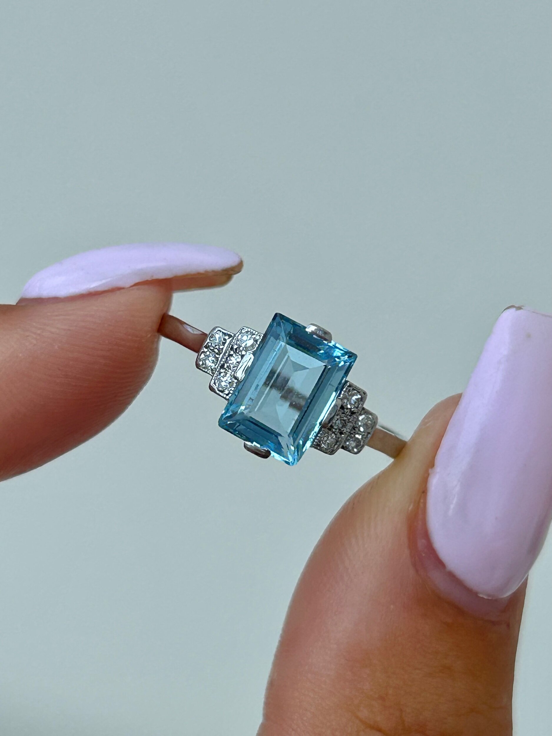 340C1A8A-15ED-4822-ACBA-B8C894F37E73