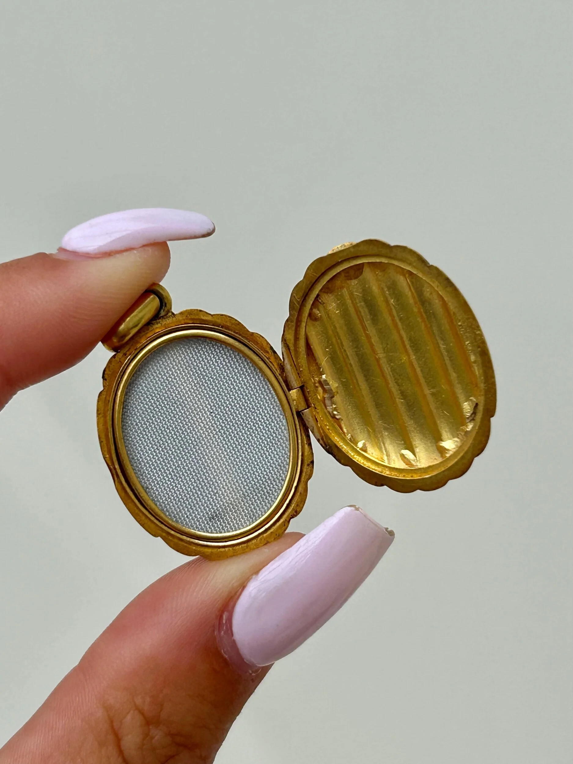 B0758180-48B9-4418-BCA0-4A448020967F