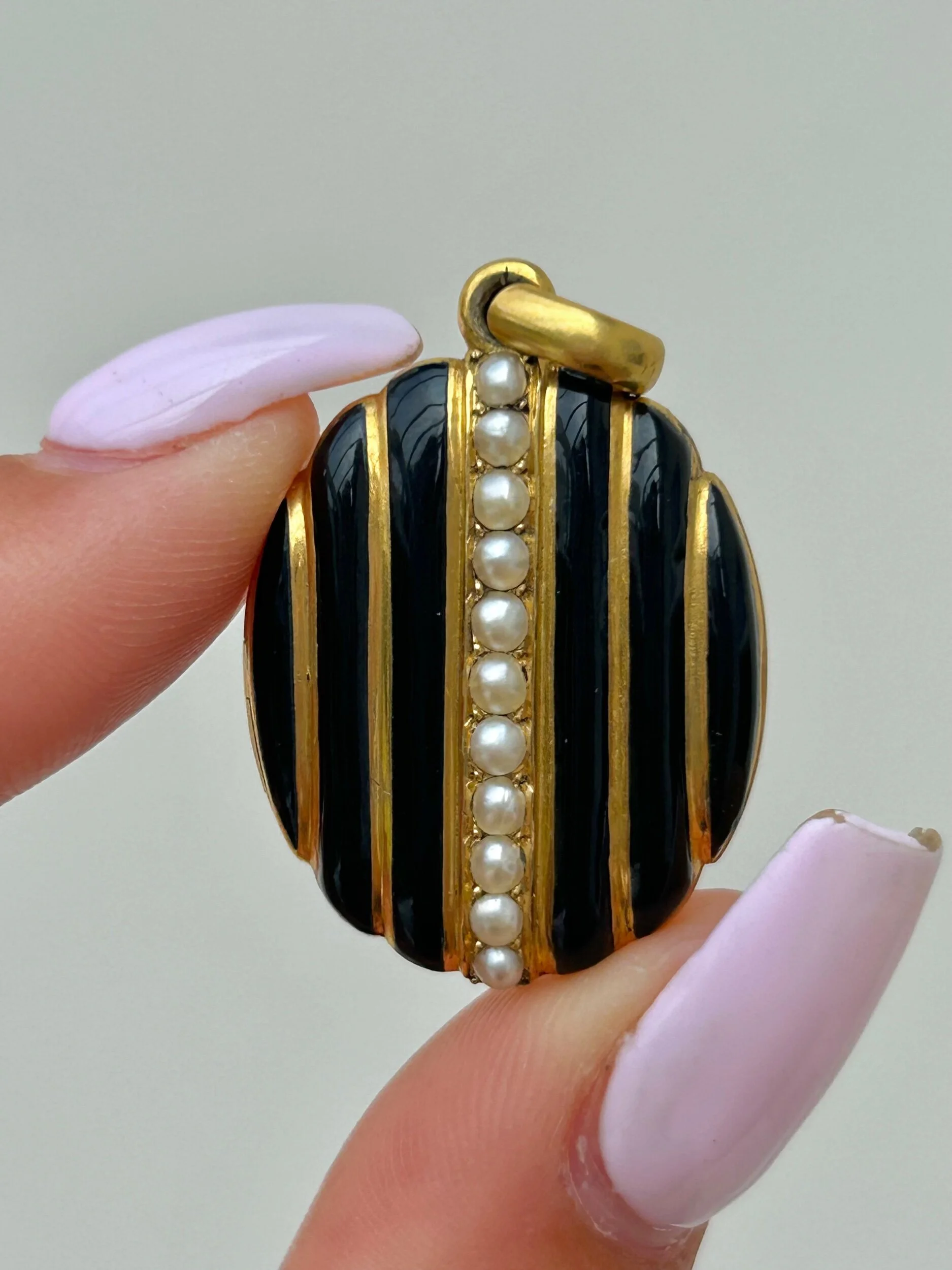 0D05B46C-2A9E-4045-96C7-232A6565A41D