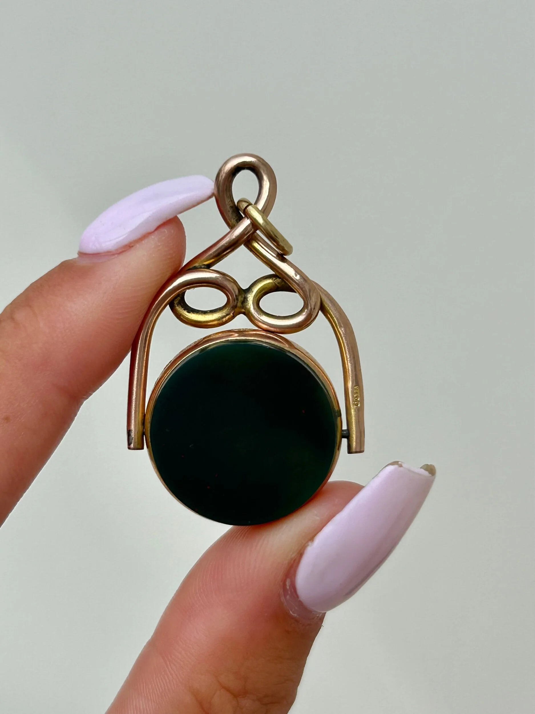 7459DB8A-39B3-42A1-99B8-E2EDD8C6547F