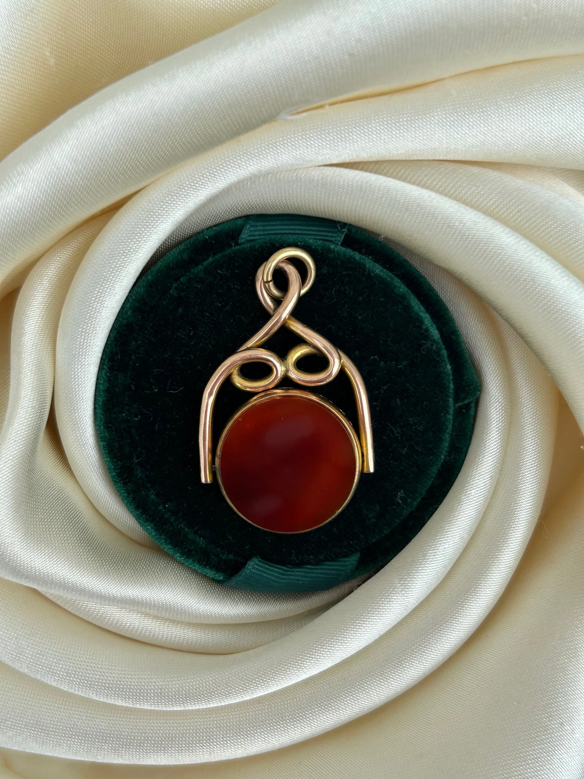 6D86CA91-1ED7-41FC-8B30-3B1CAAC89052