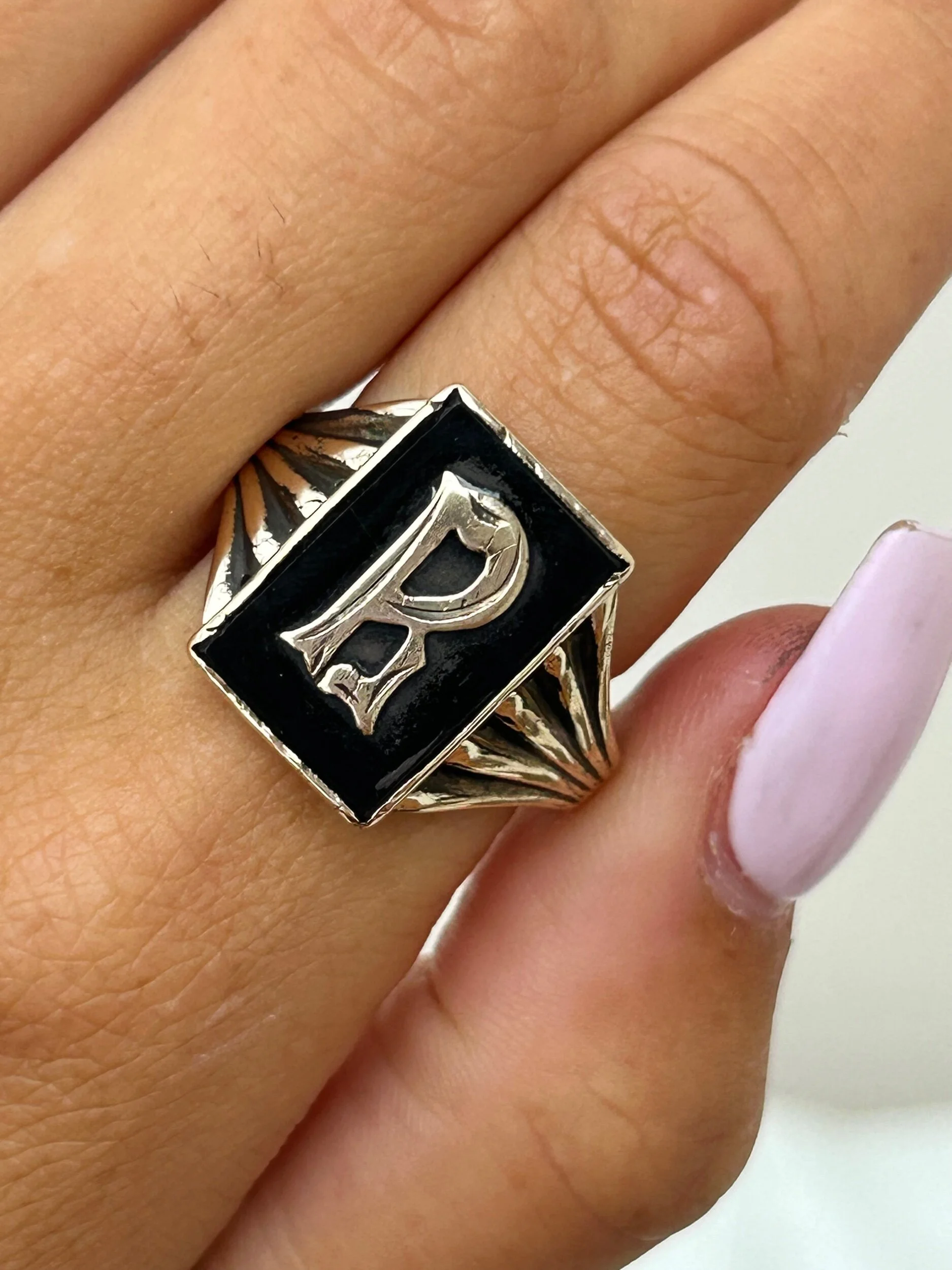 5FE8BB8C-06F6-41D8-B9DE-6C80D751ADED