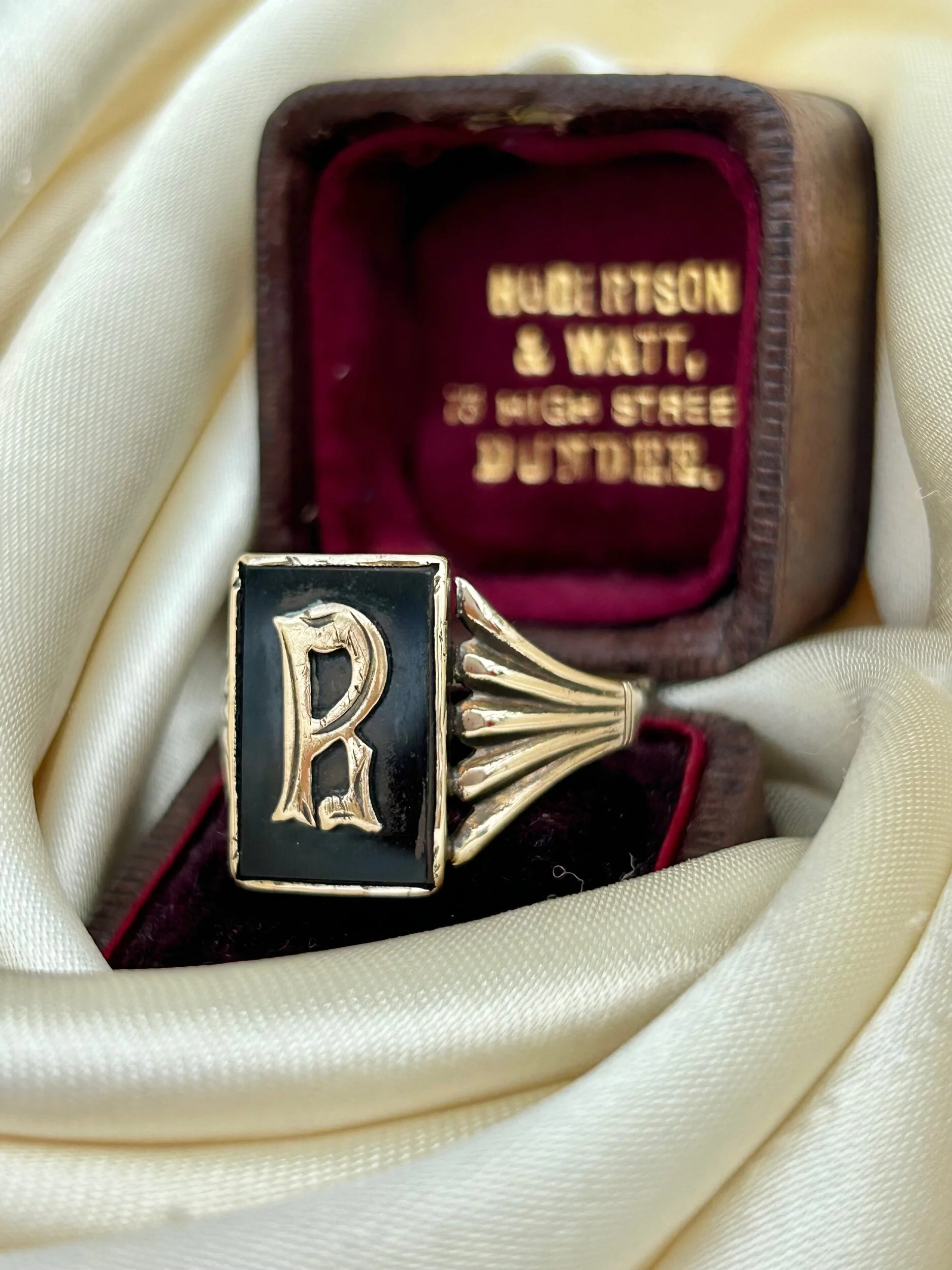 5E575910-BBEC-4804-9B73-7265D2957F35