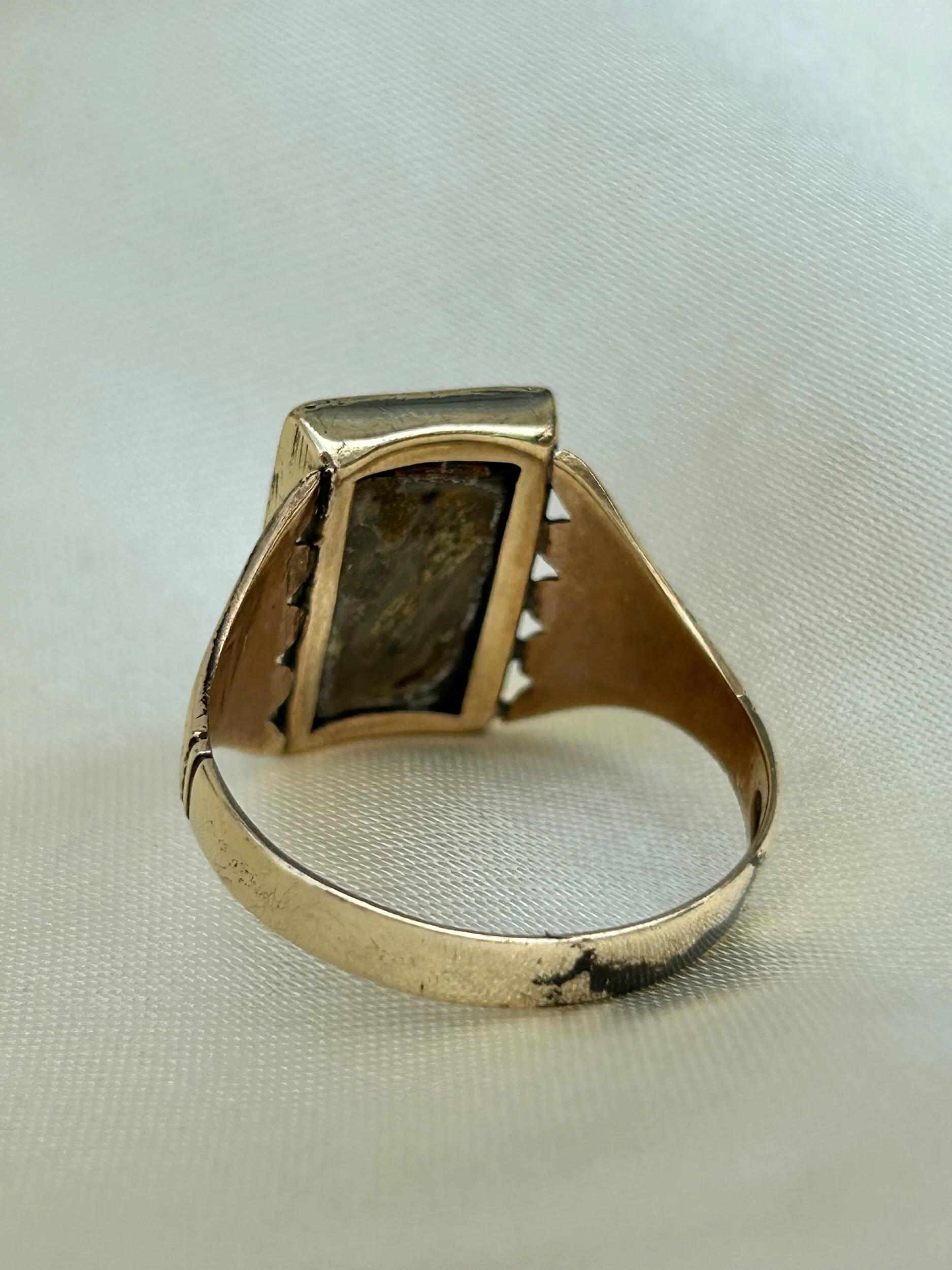 AFF605D1-753B-486C-BC43-FA7064F04D72