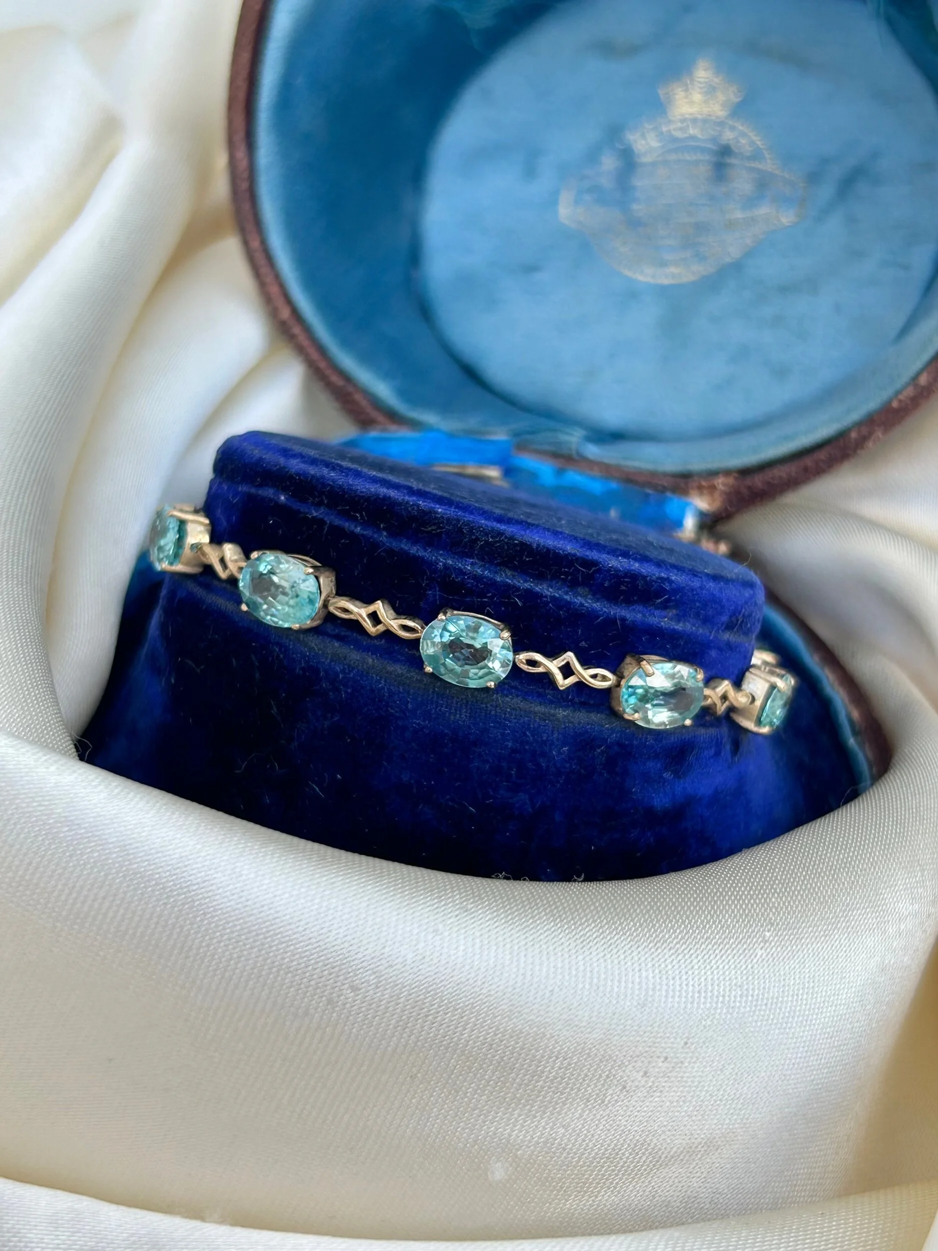 D97DD3C7-1921-44E5-895D-2D49FBD81274