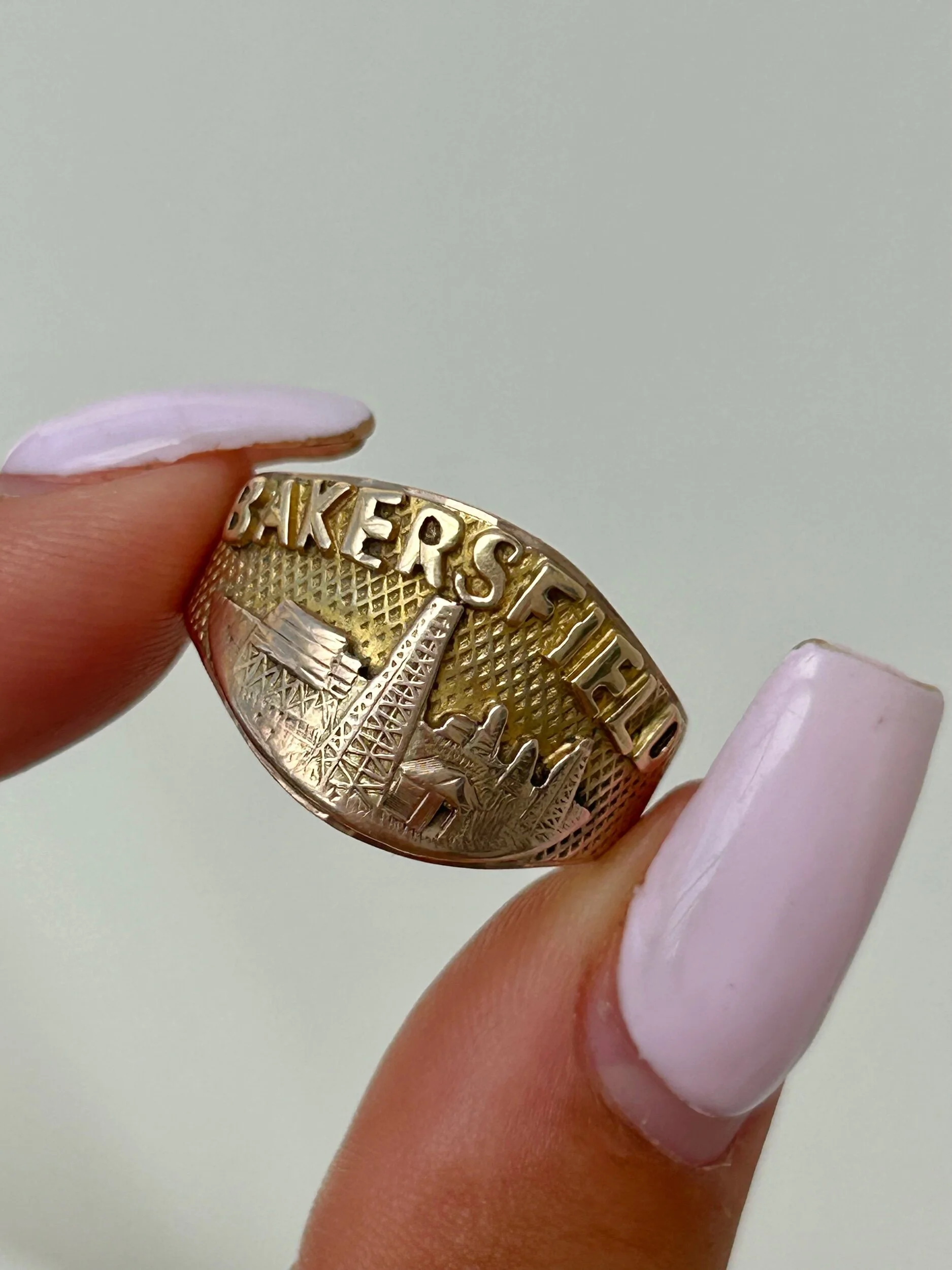 22687276-DCE3-4EE6-8D28-A28391AA2A9D