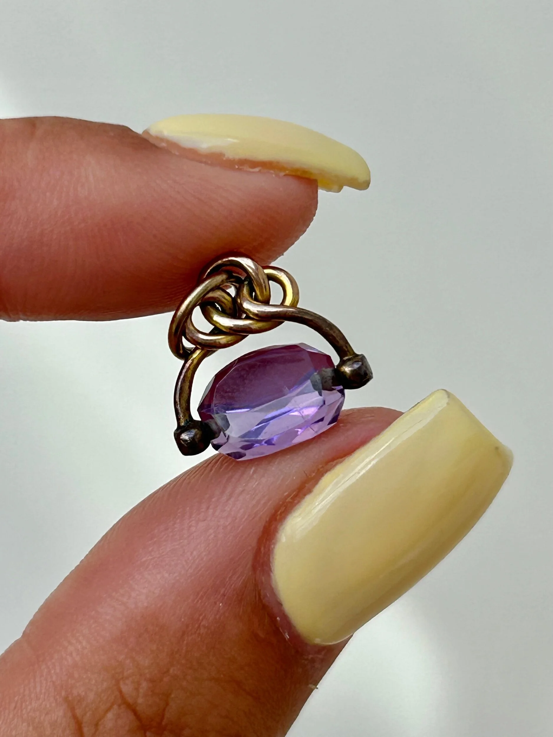 DC90DED1-5CC4-4CE3-9994-3702914509B4