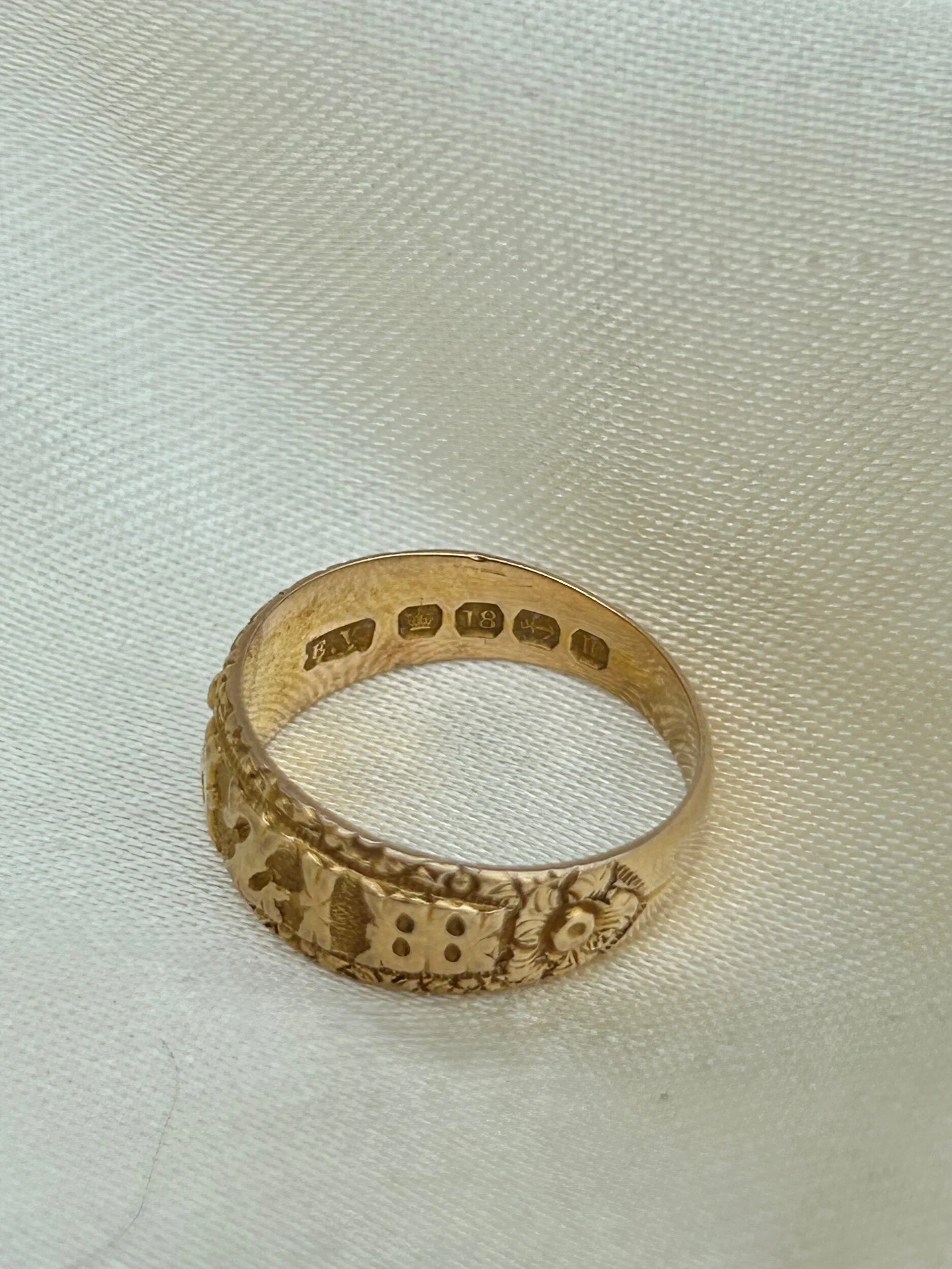 73CF22FB-A20E-400C-A9B8-3FBFF270D70A