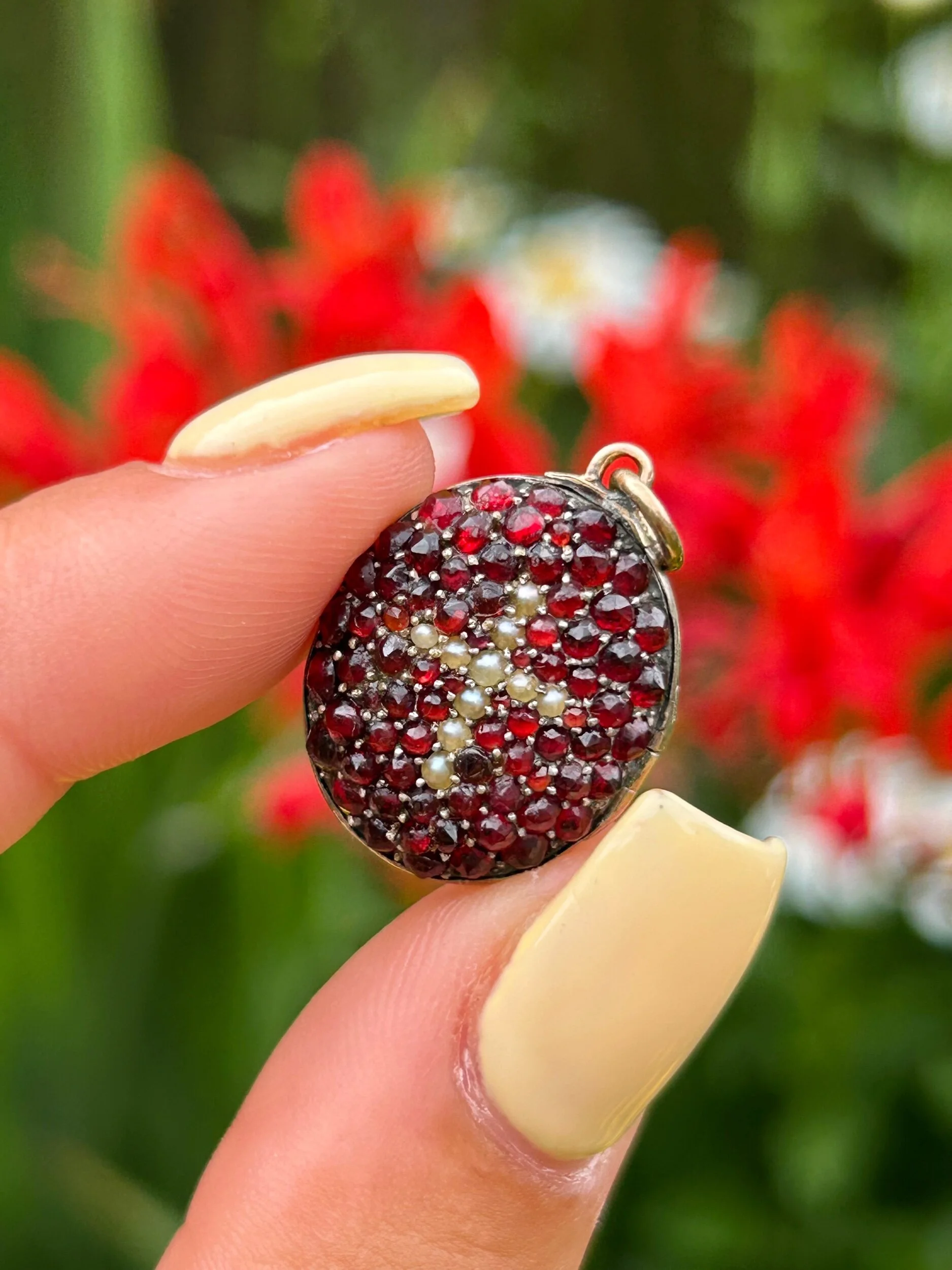 32DB67E8-FBCB-42F0-81B8-72859D2D64B4