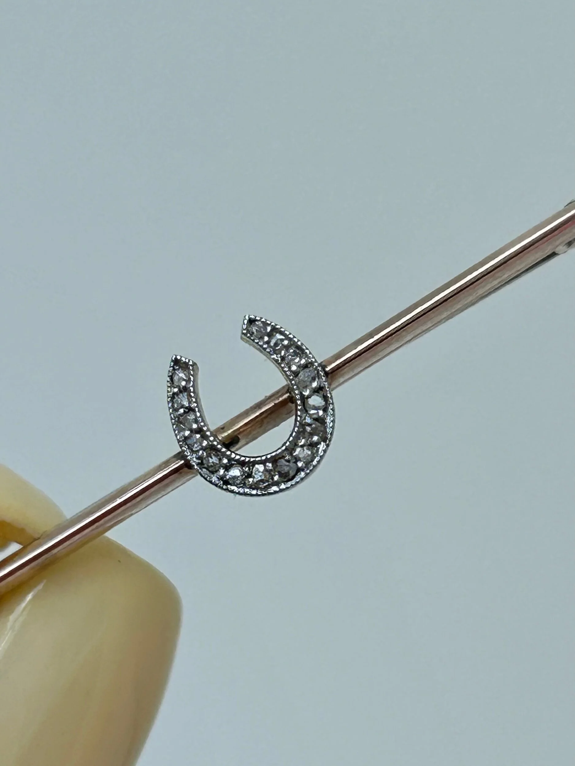 E71E73E0-3773-4F34-9C9B-59875BA31111