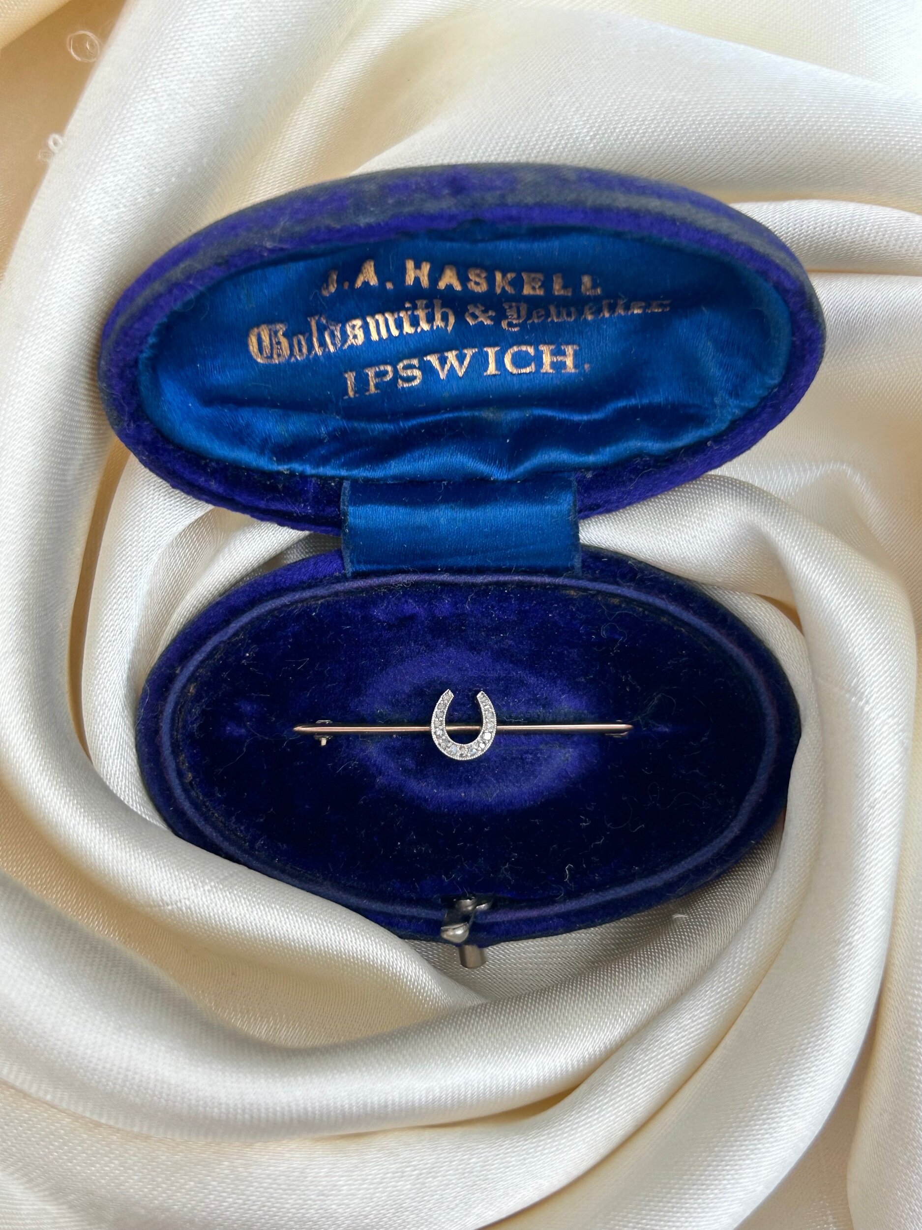 A7481F45-65FF-4F5C-ABB8-577F1443BB64