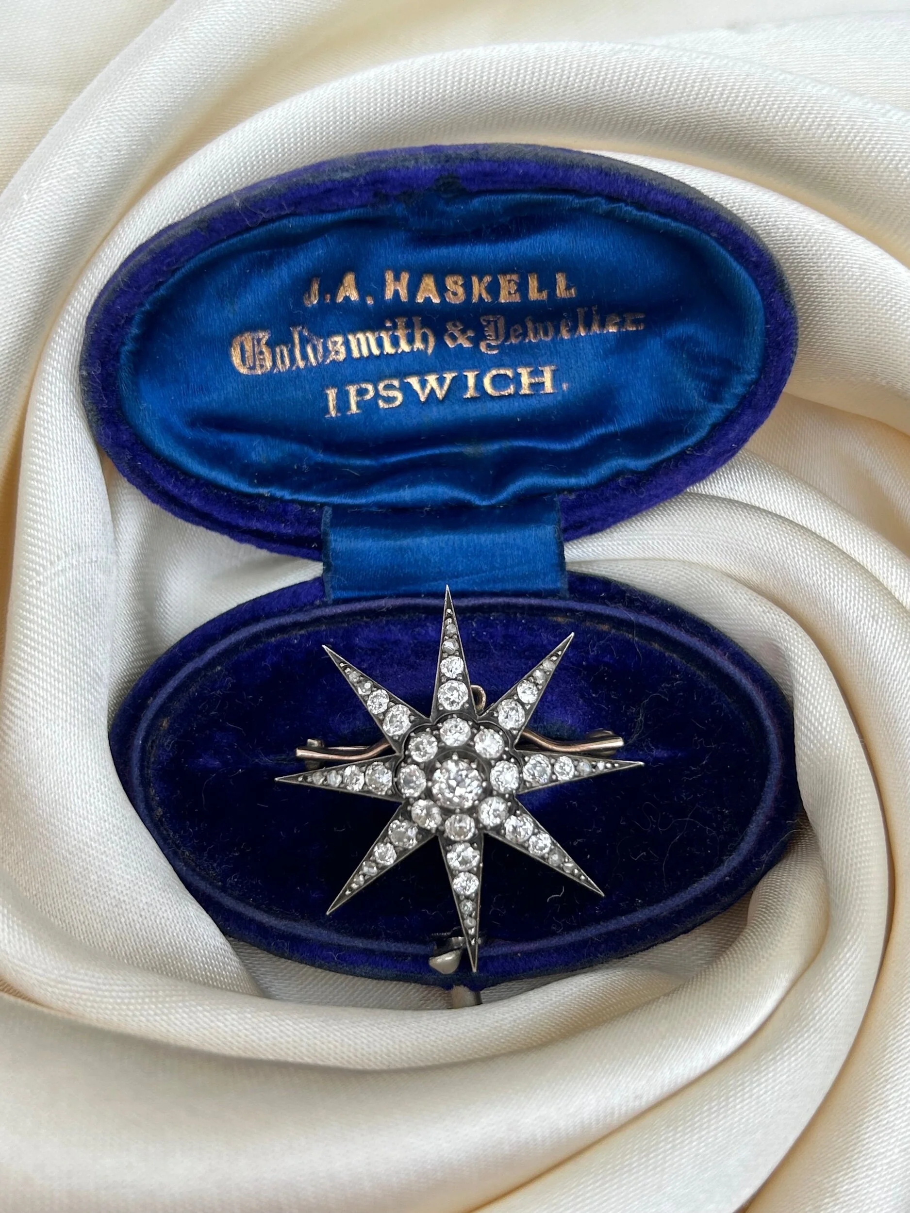 D924A744-6F5B-4EE3-9E60-F1096BEC00DE