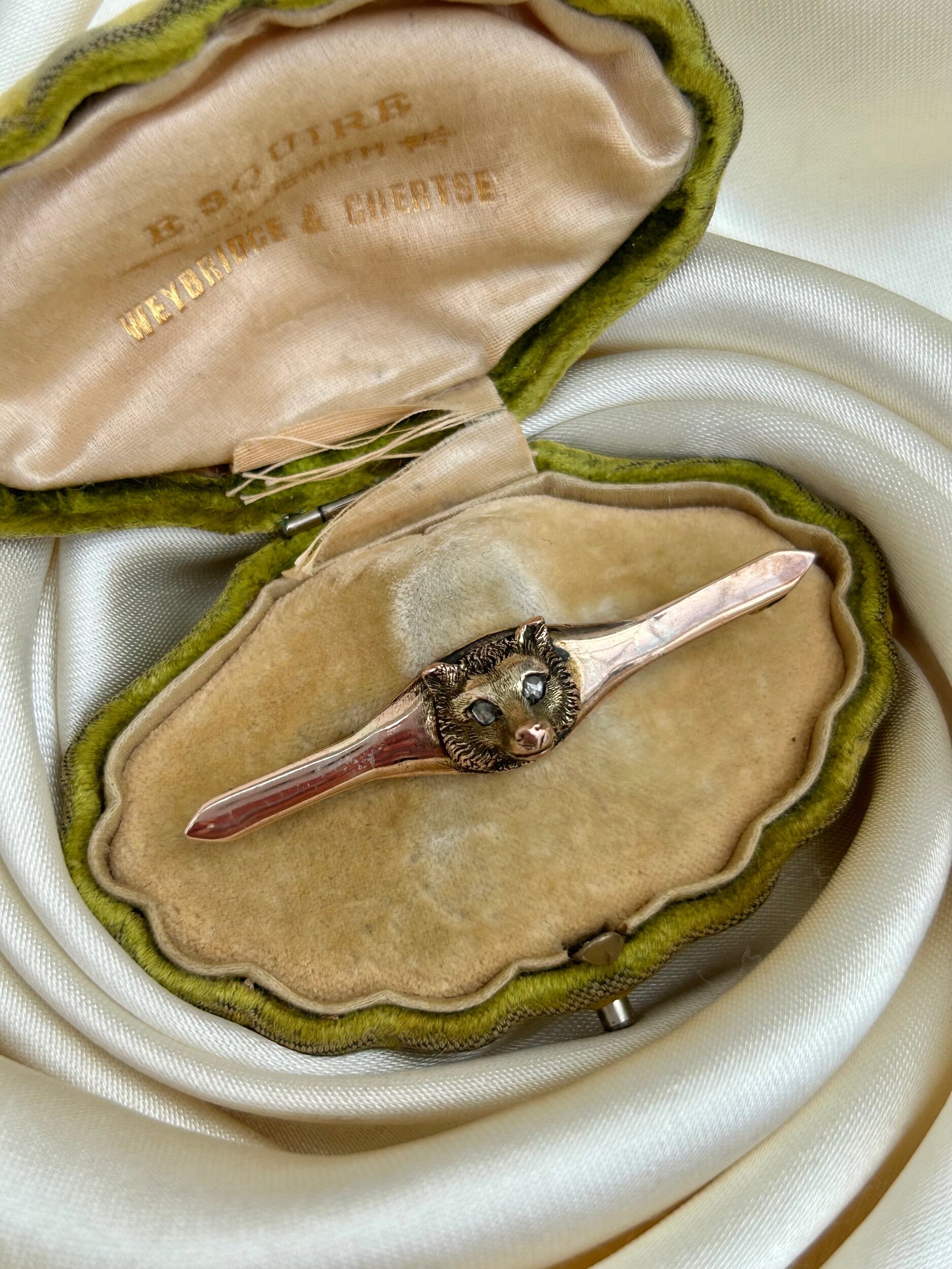 77E27732-B1E4-4D0C-AB56-225CCDF678CC