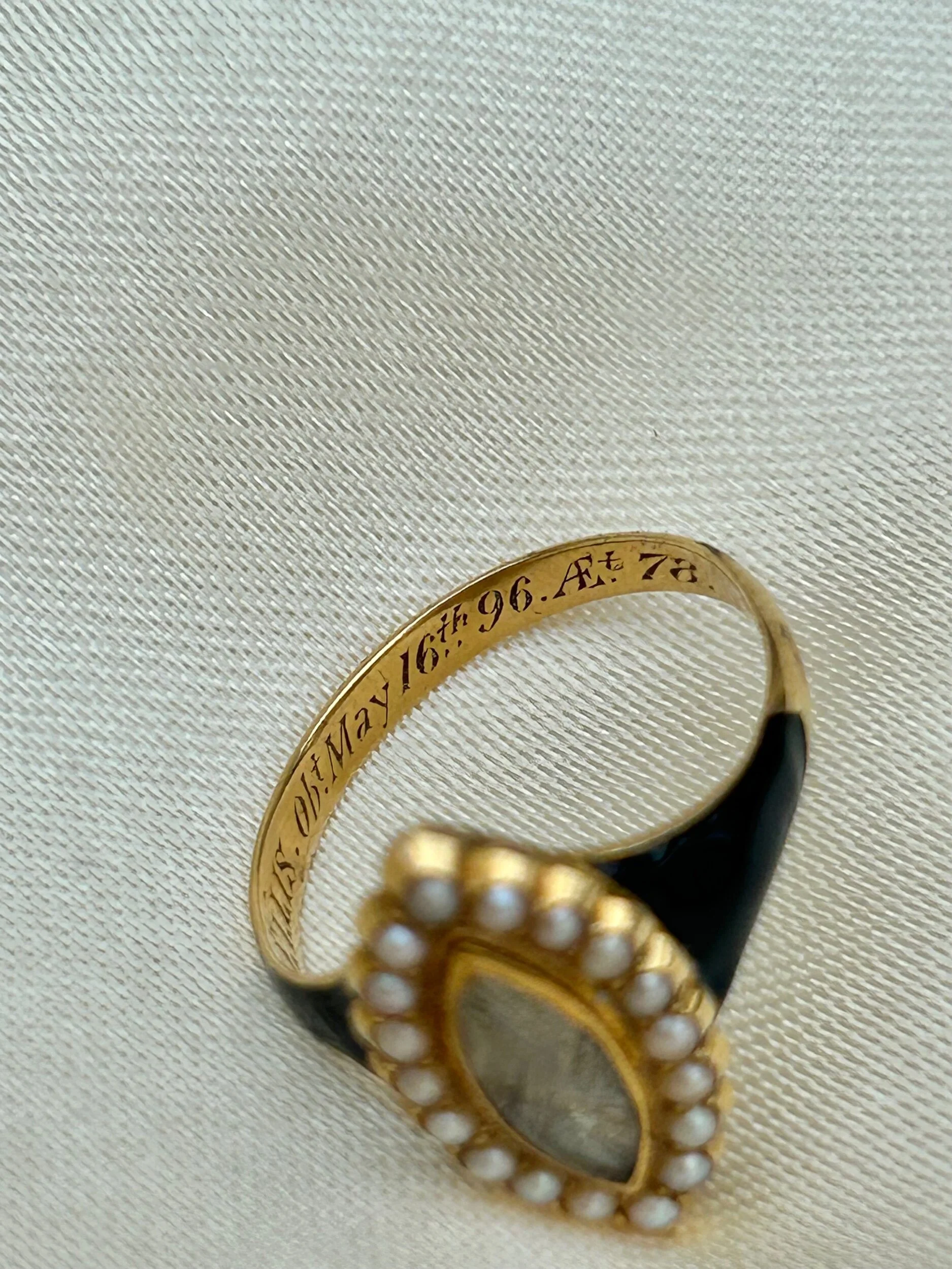 FBA1CEAA-83E3-4571-BE52-277C493F5060