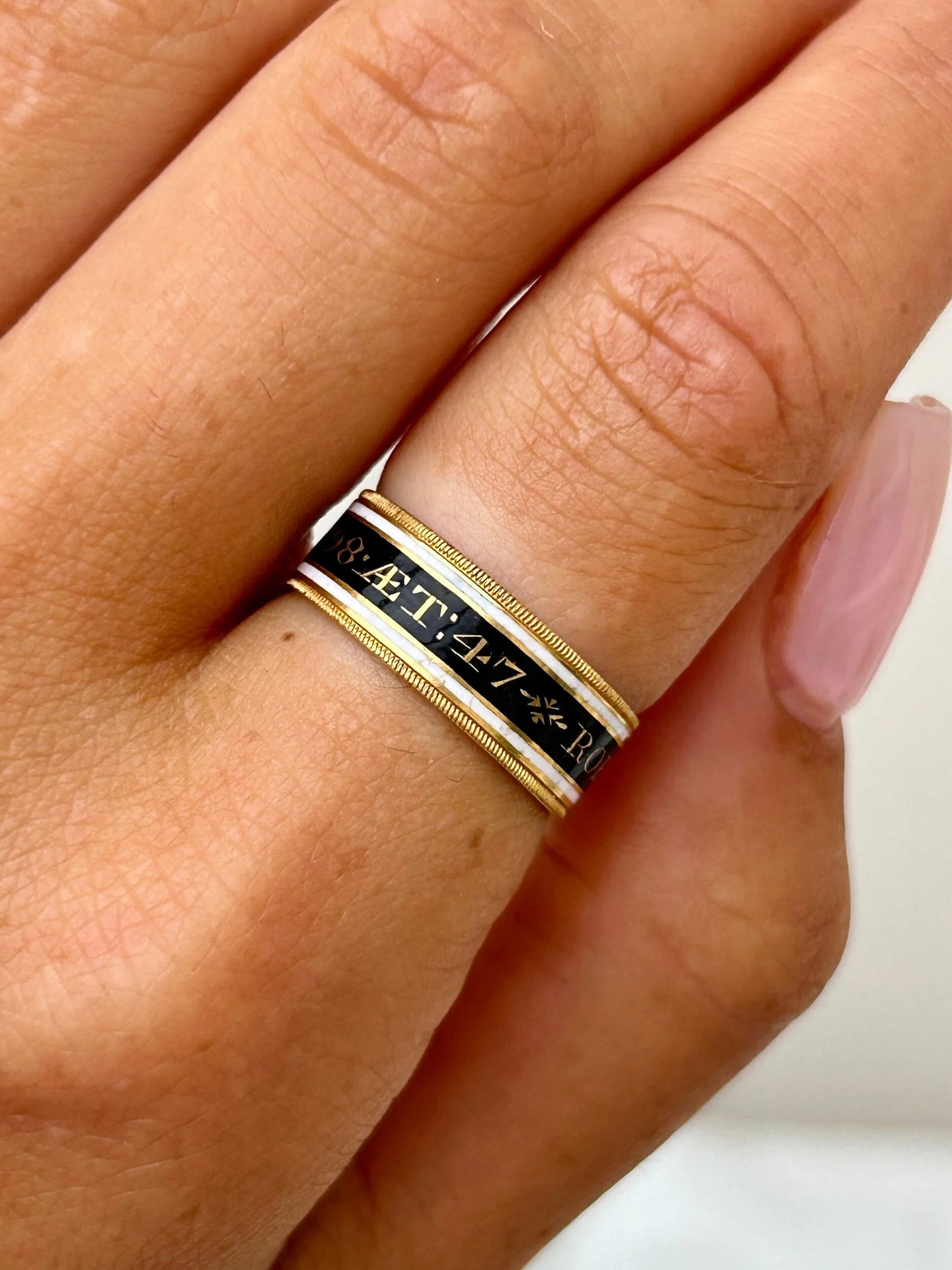 01C15E31-975D-4B40-9284-3312ED2690ED