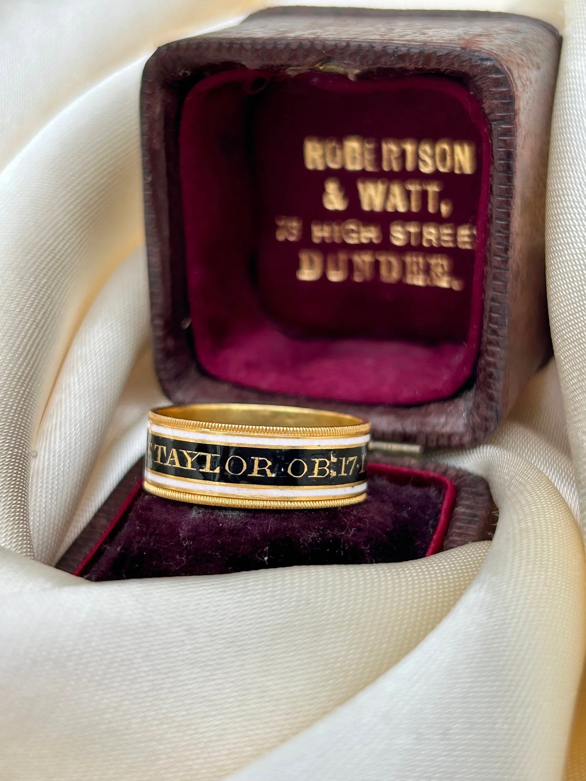 3527B346-947D-4A77-B42E-A23C35A002FD