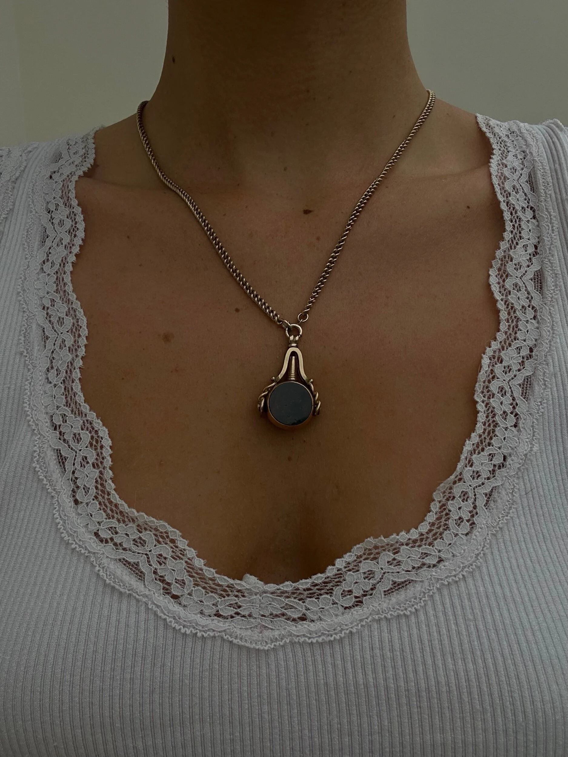 3330376E-EF43-43F3-81B9-FC5E6A8E3C33