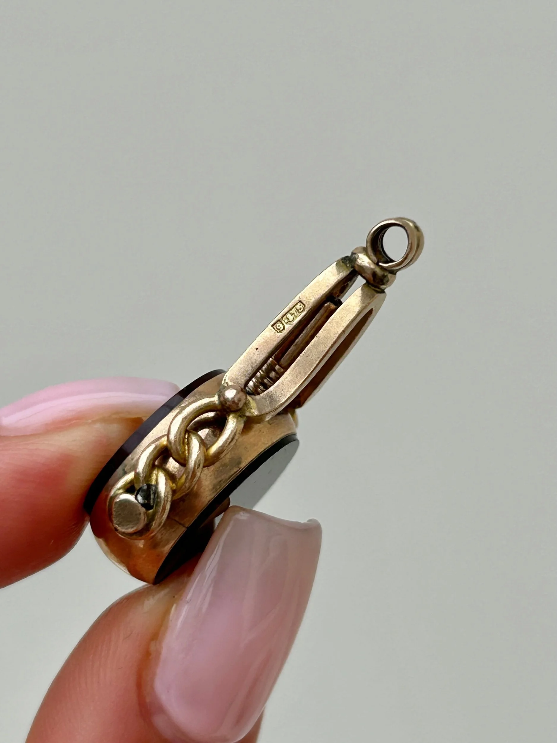 ABABEDA4-0467-4B0A-A72F-205114427641