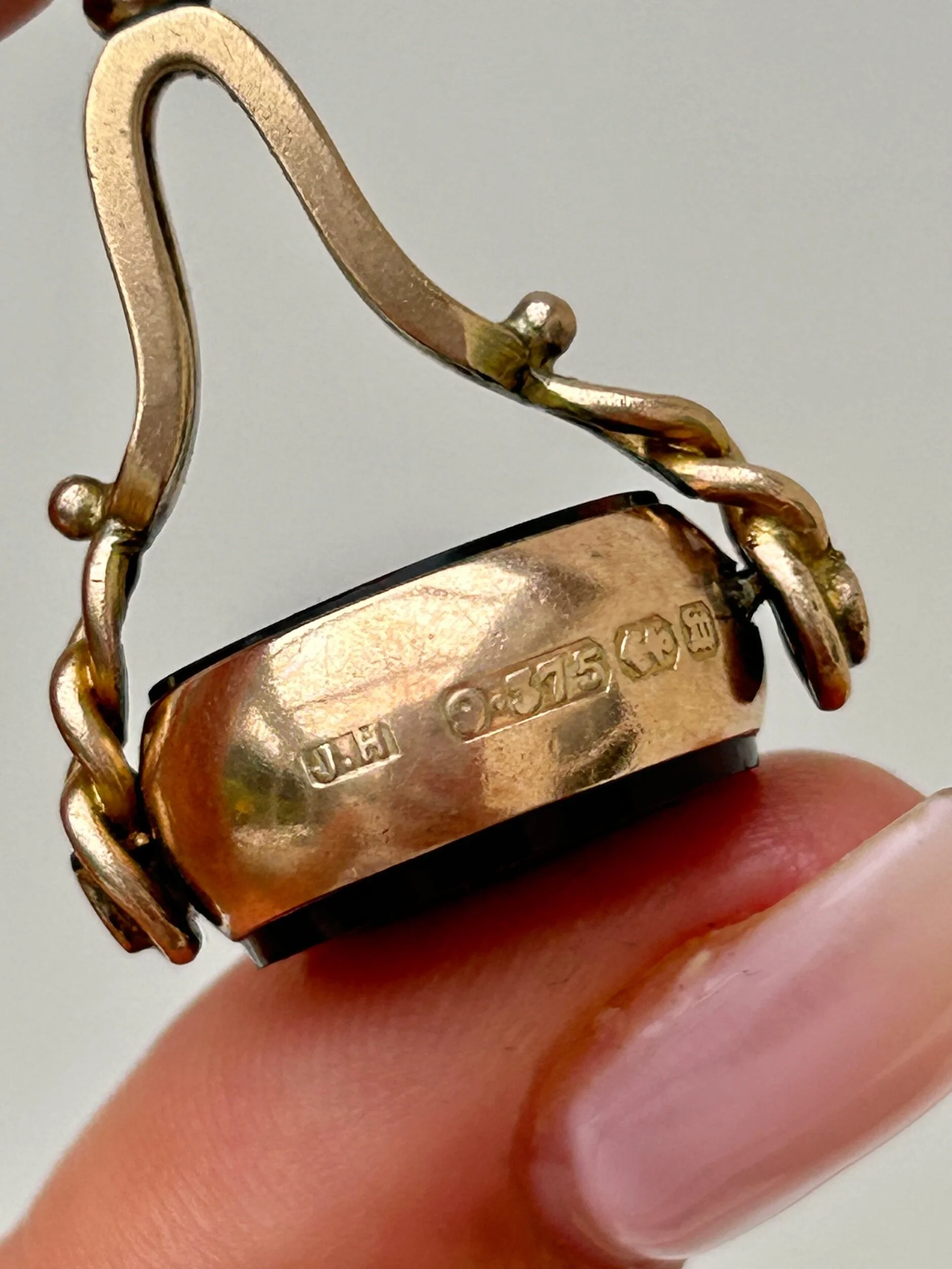 017167D4-18A7-4D7B-A639-8AC887671537