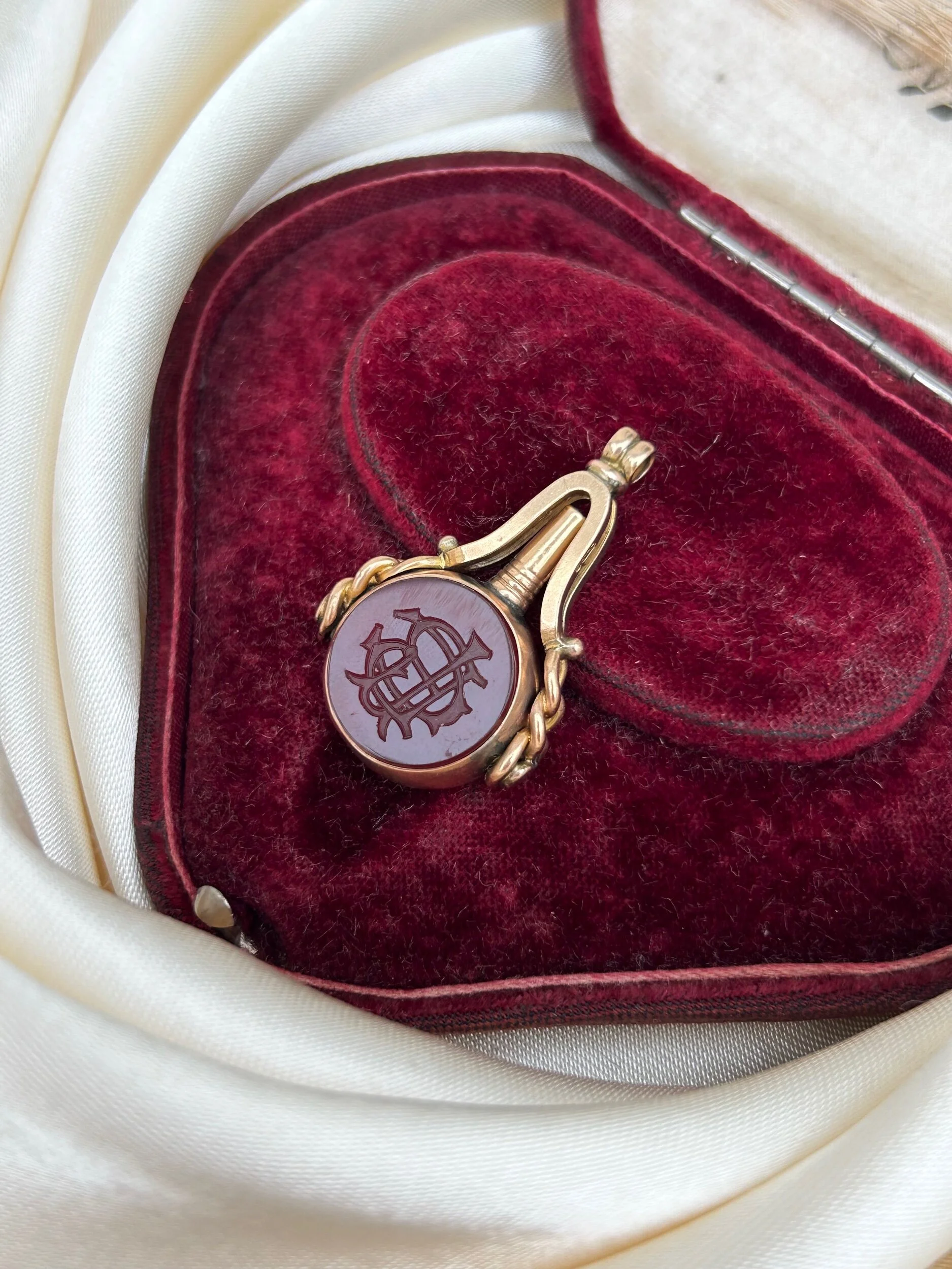 68D00AF7-39E1-4098-BB60-0E649C2E3F57