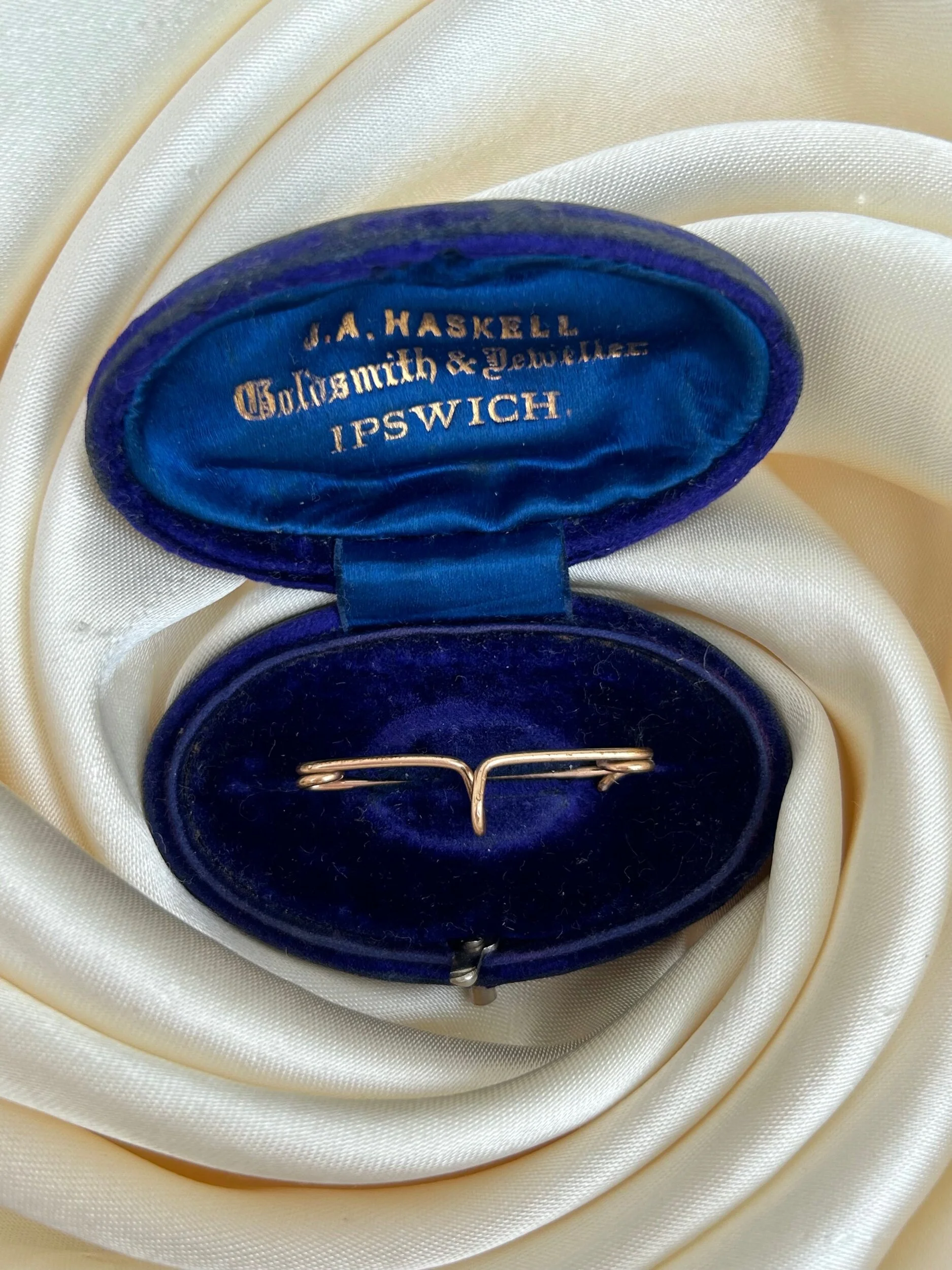 15DA3965-7546-4CD4-B7BC-12CEDD13C7B3