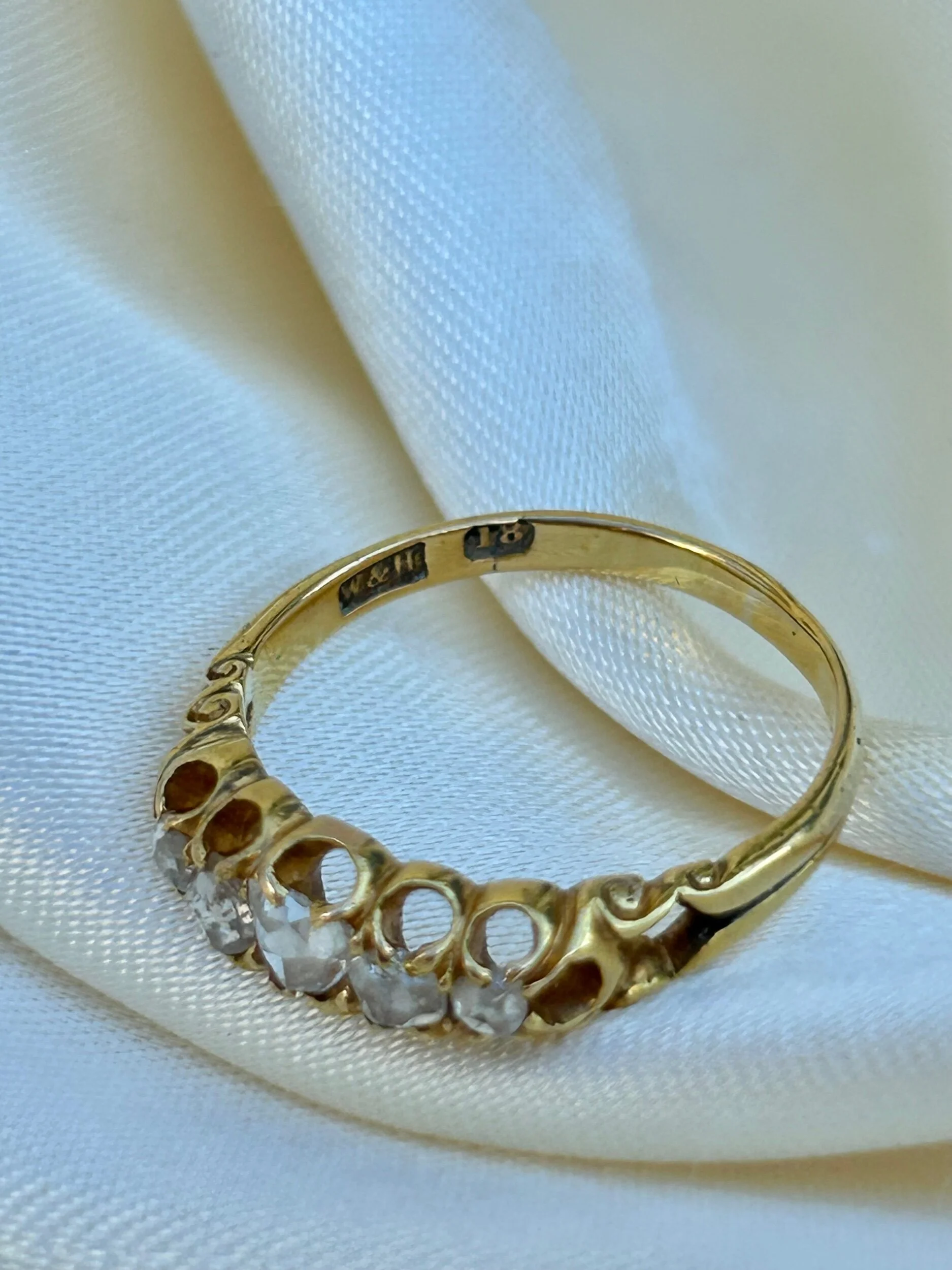 9EDC4718-98DE-46DF-B2CE-3175B164C87A