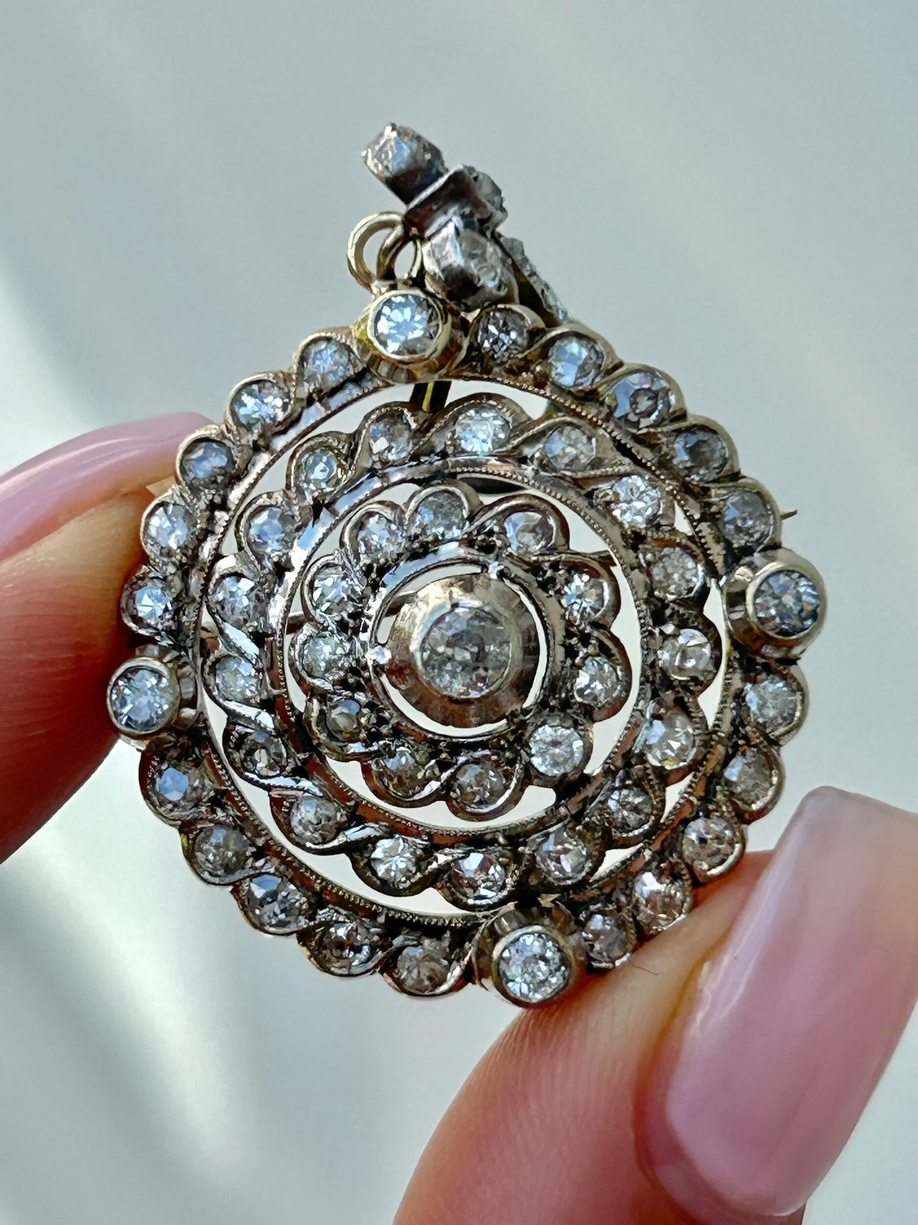 7A053E7E-FB59-4BBD-B339-5A102FDCD64F