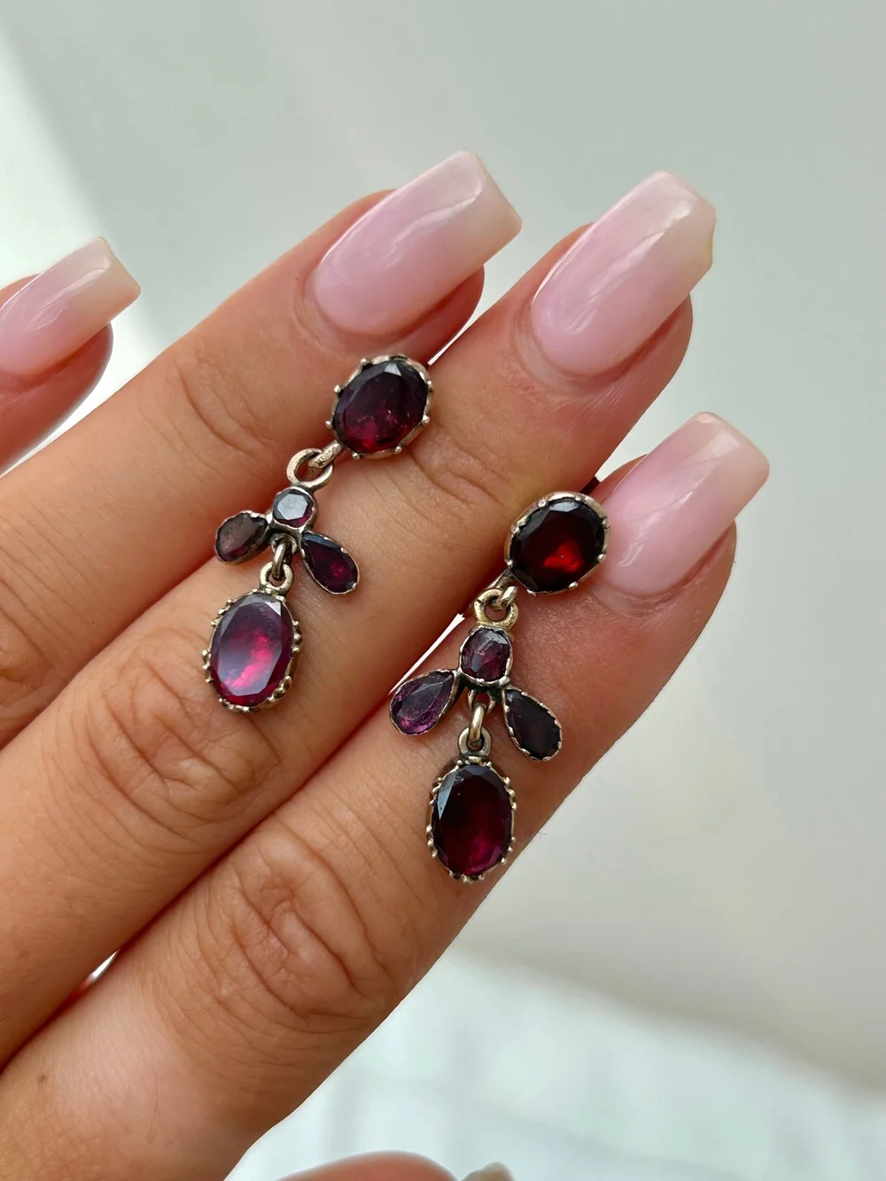 Antique Gold Flat Cut Garnet Drop Earrings — Gembank1973