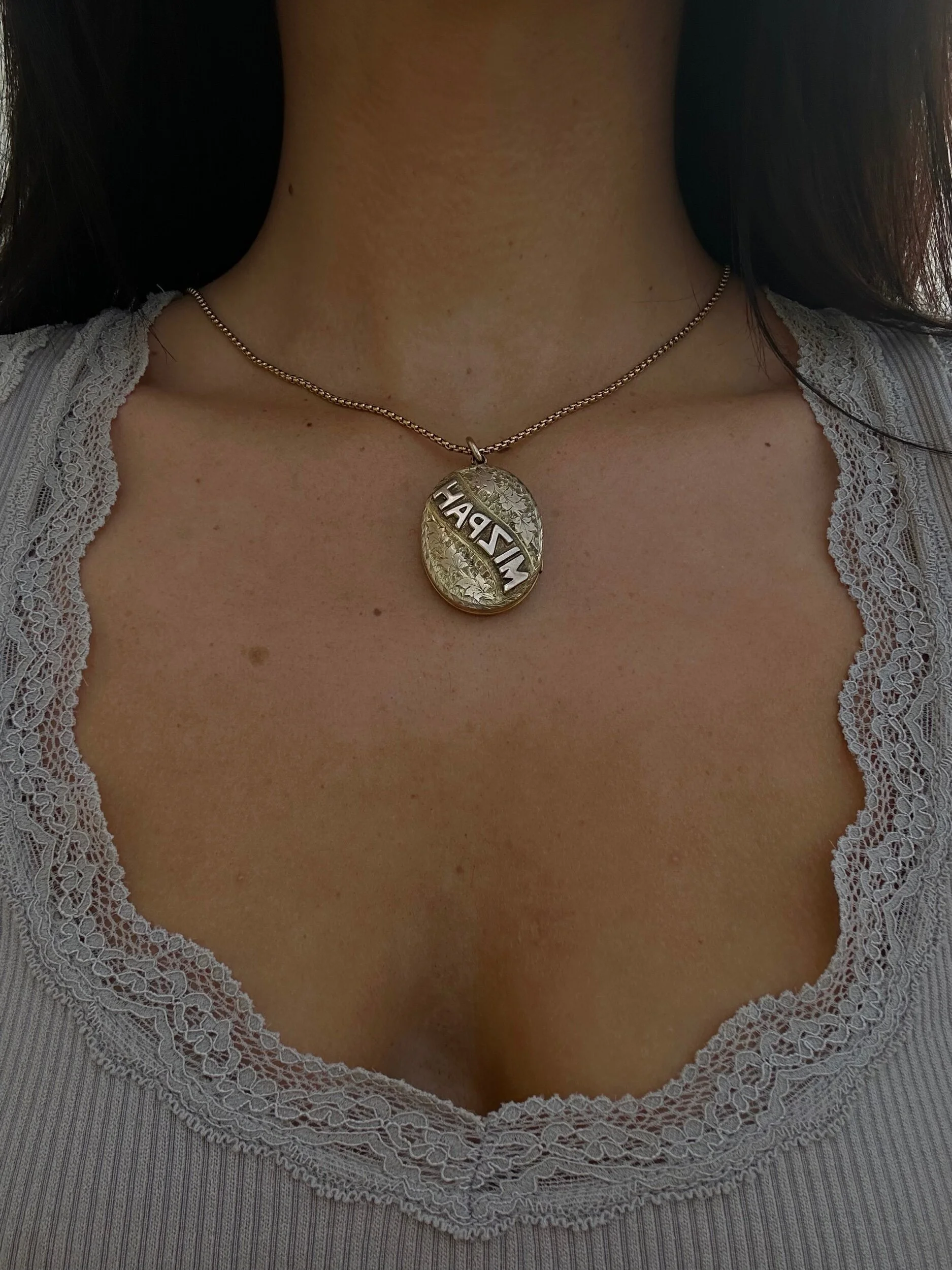 FE8D5A8F-4855-42CD-91D0-1704A79A301E