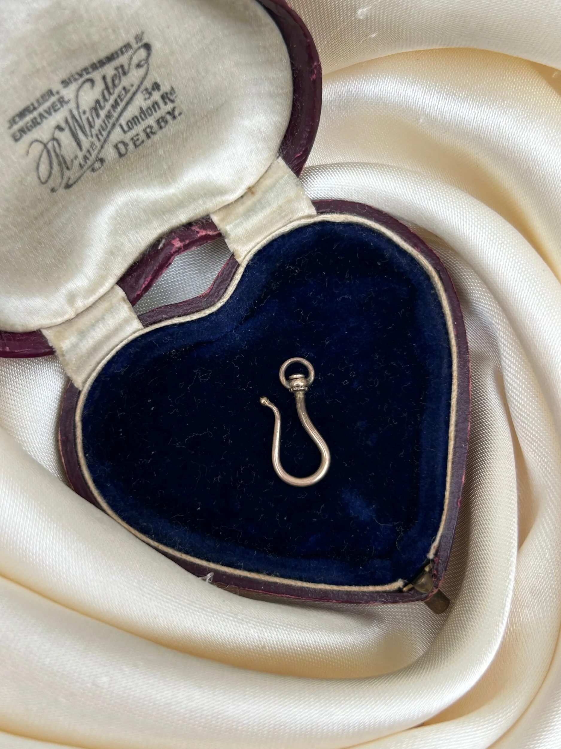 3C94CD93-FFC2-456C-A0B4-5BB851B8F35F