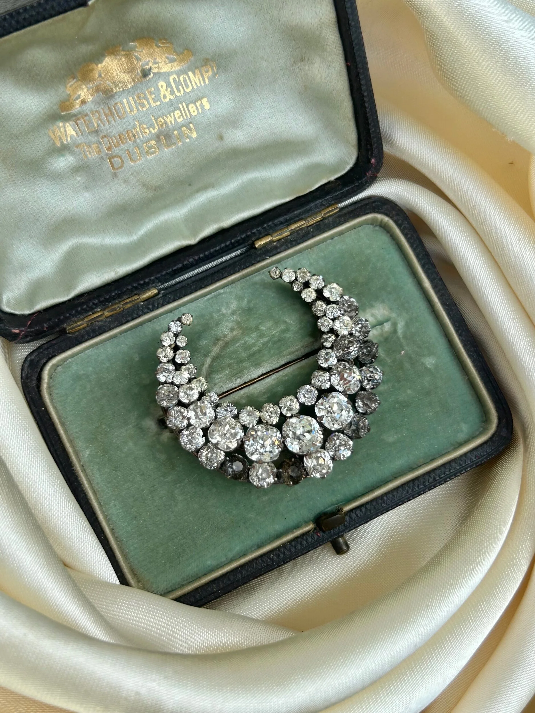 1B9700BA-CDB8-4DD6-8C6E-23BFD0E63D98